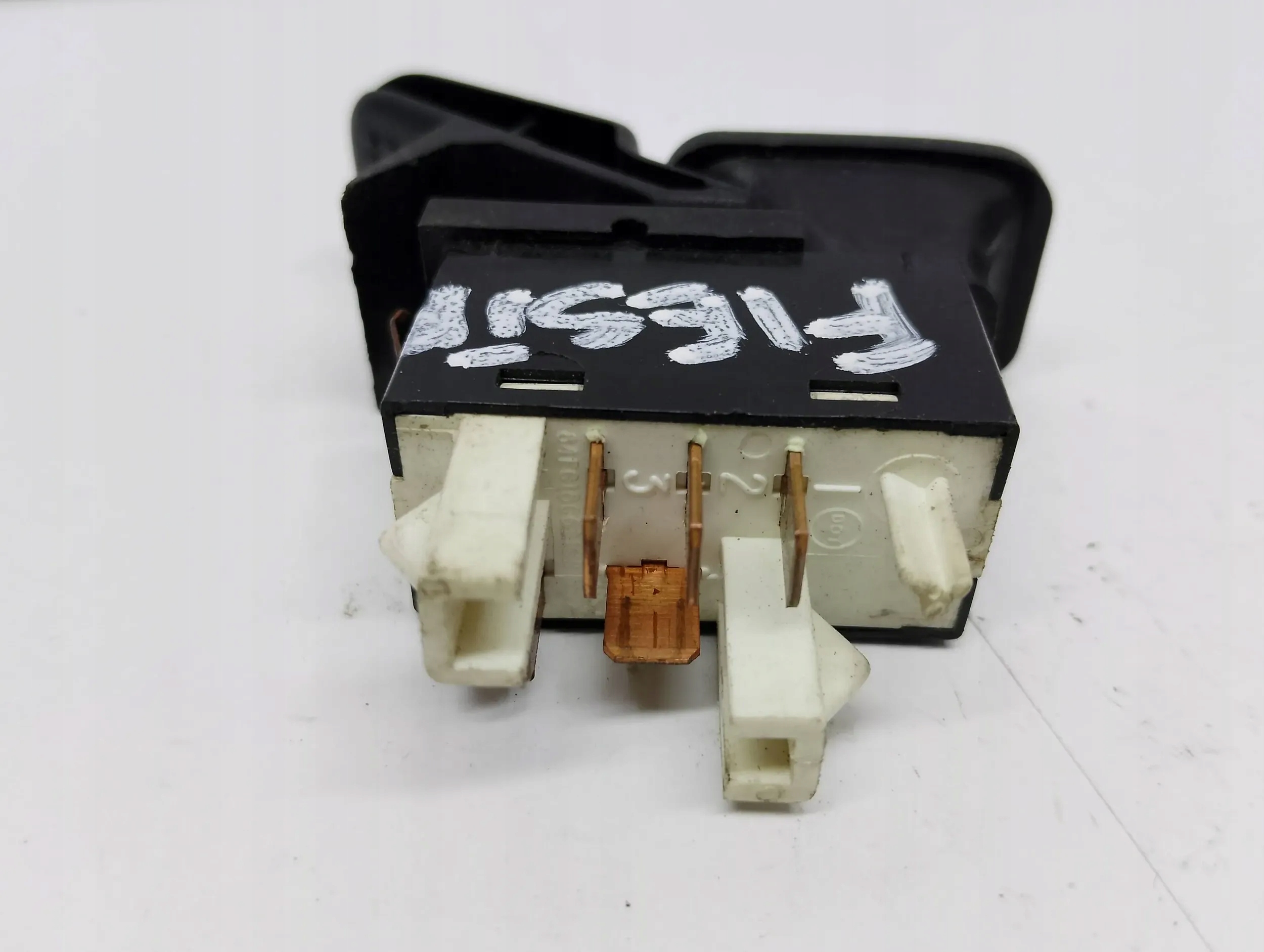 switch switch of the heating windows Ford Fiesta Mk2