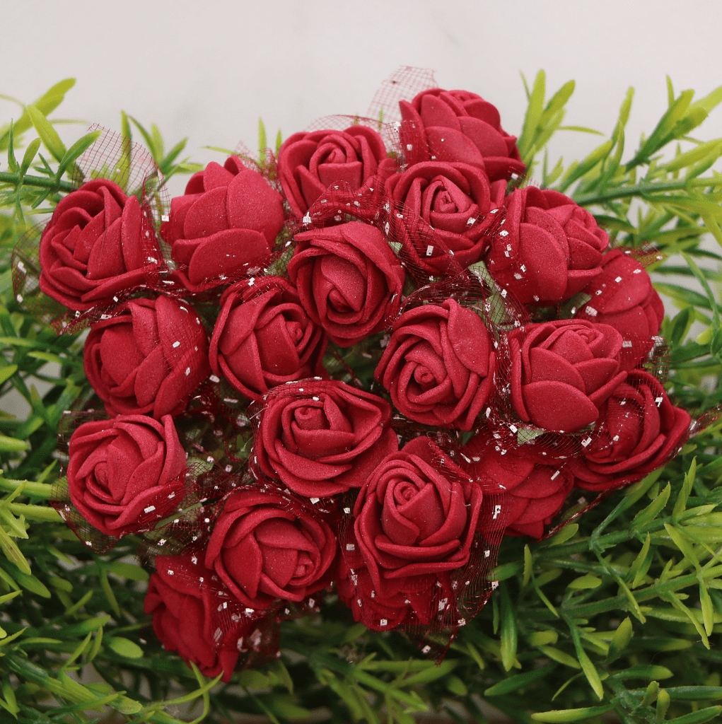 Kwiatki różyczki piankowe z tiulem bordowe 144szt. EAN (GTIN) 5902021549474