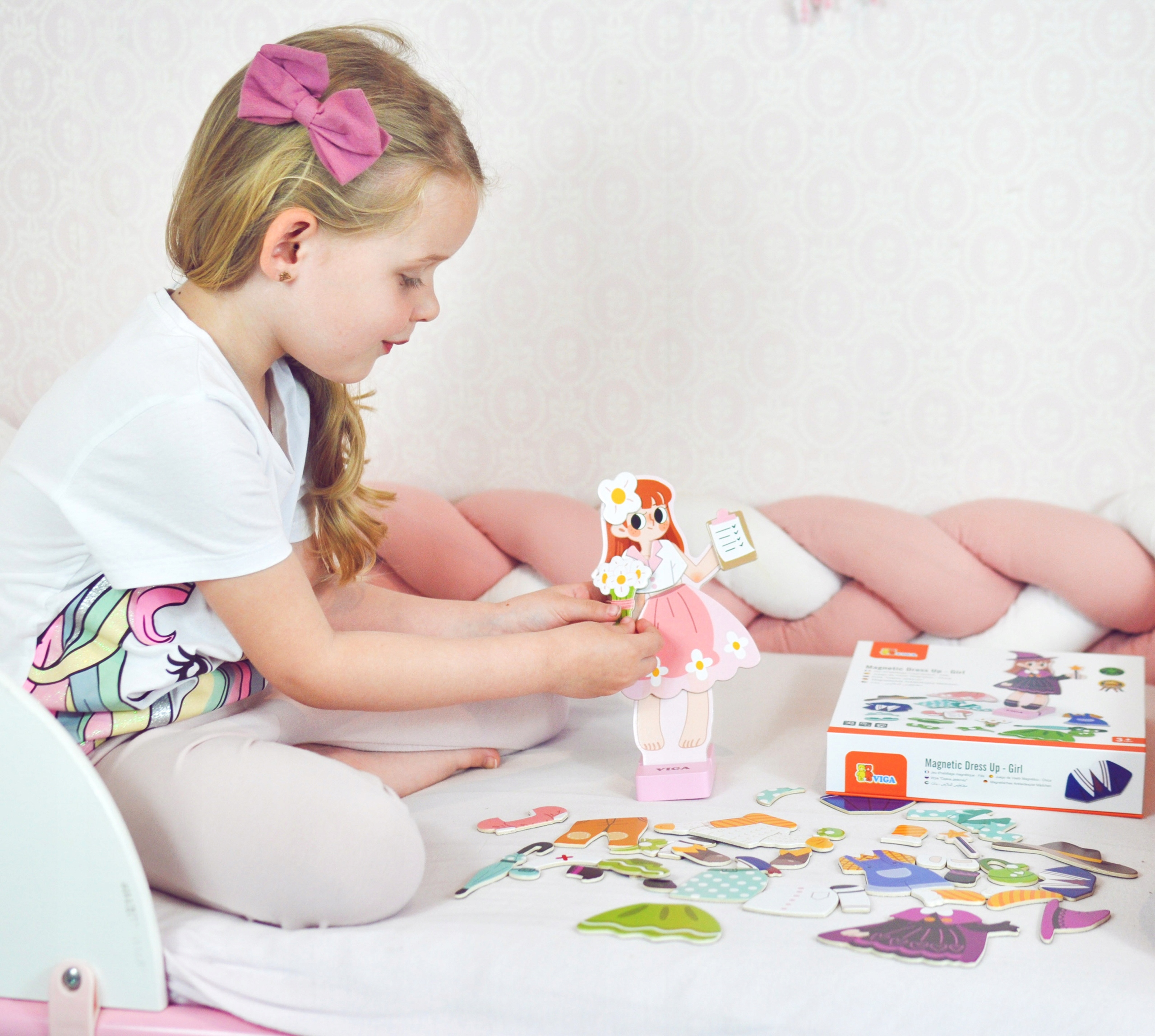 UKŁADANKA DREWNIANA UBIERANKA MAGNETYCZNA MONTESSORI VIGA DZIEWCZYNKA 44 EL Wiek dziecka 3 lata +