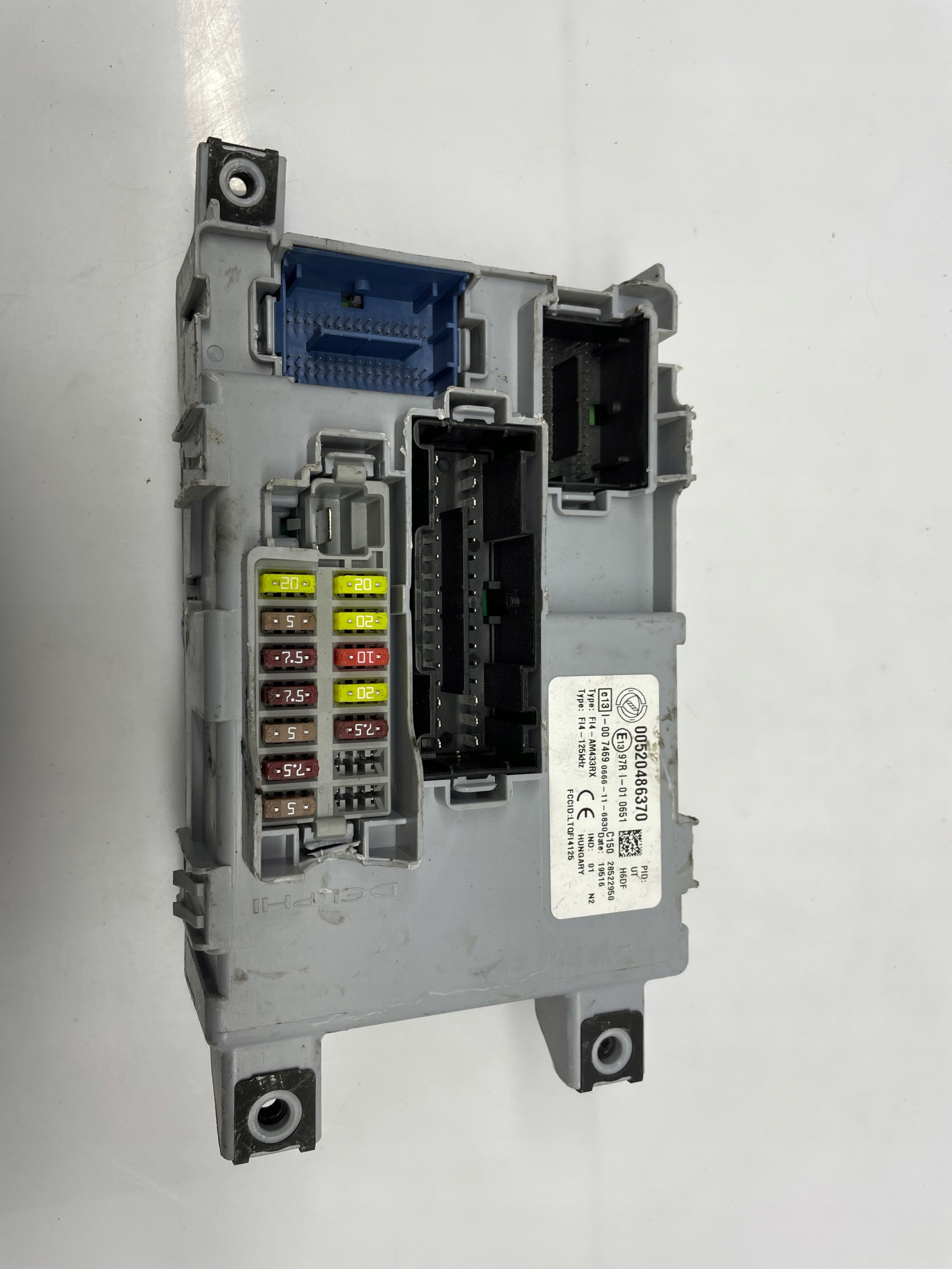 SKRZYNKA BEZPIECZNIKÓW BSI BODY FIAT 00520486370