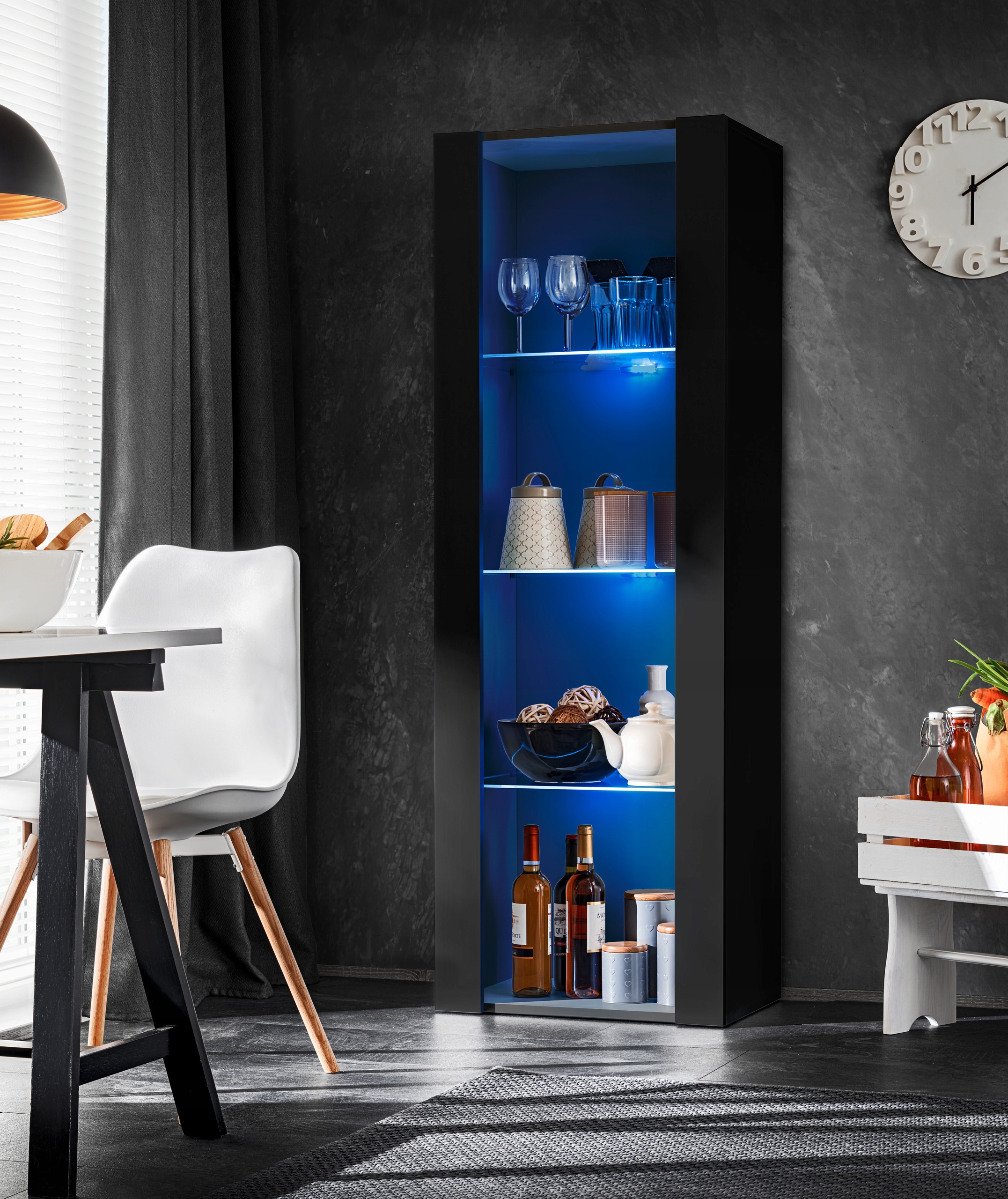 komodee Tivoli Witryna Stojąca Czarny Szklane Półki Niebieski LED Marka Komodee