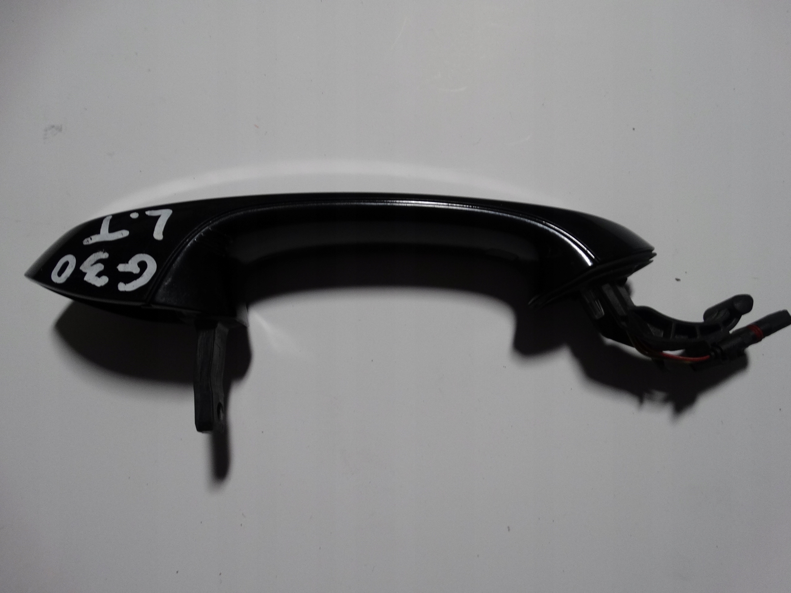 handle door left KEYLESS BMW G30 G31 G32 475 1