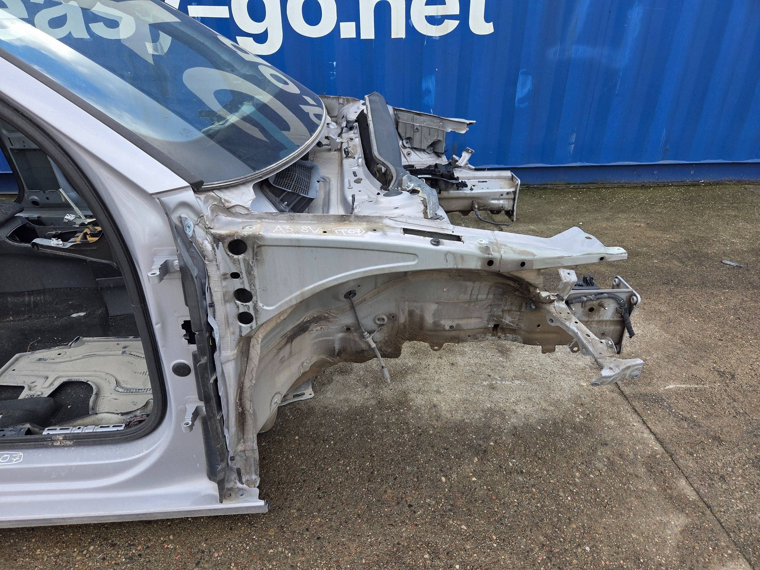 Audi A3 S3 8V quarter front right (TT07)