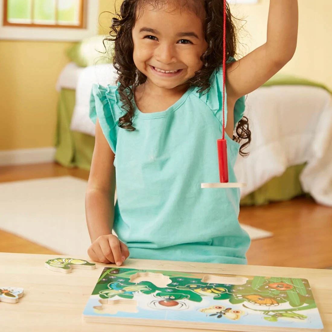 ZABAWKI DLA DZIECI DREWNIANA UKŁADANKA MAGNETYCZNA ŁĄKA PUDEŁKO NA OWADY Płeć chłopcy dziewczynki