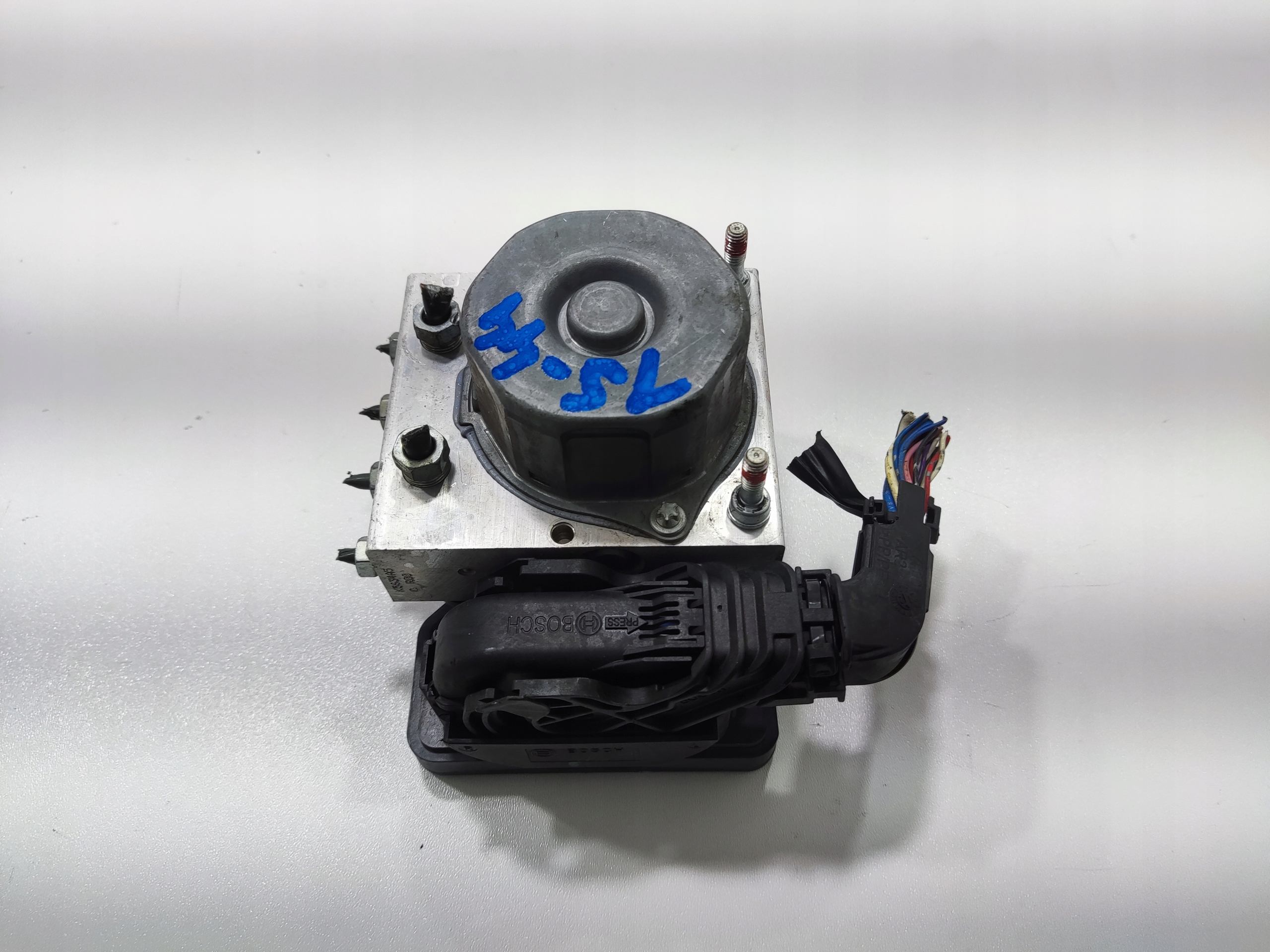 pump control unit ABS TOYOTA AURIS II E18 2012-2018 44540-02390