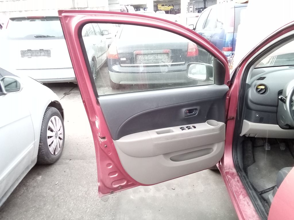 Daihatsu Sirion II 2 door left front front R43