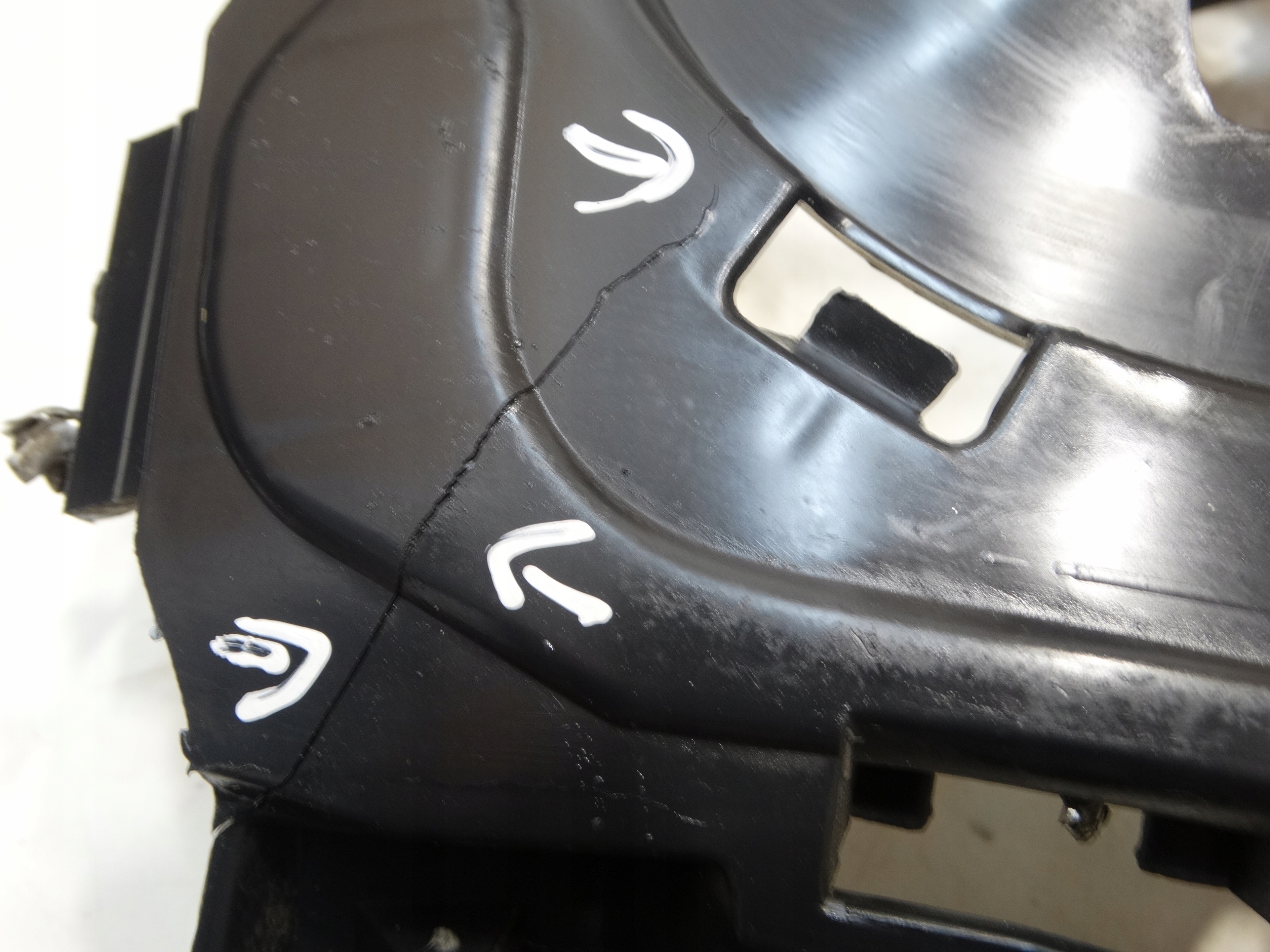 bumper bracket left front RENAULT SCENIC III 09-13R. 001033319