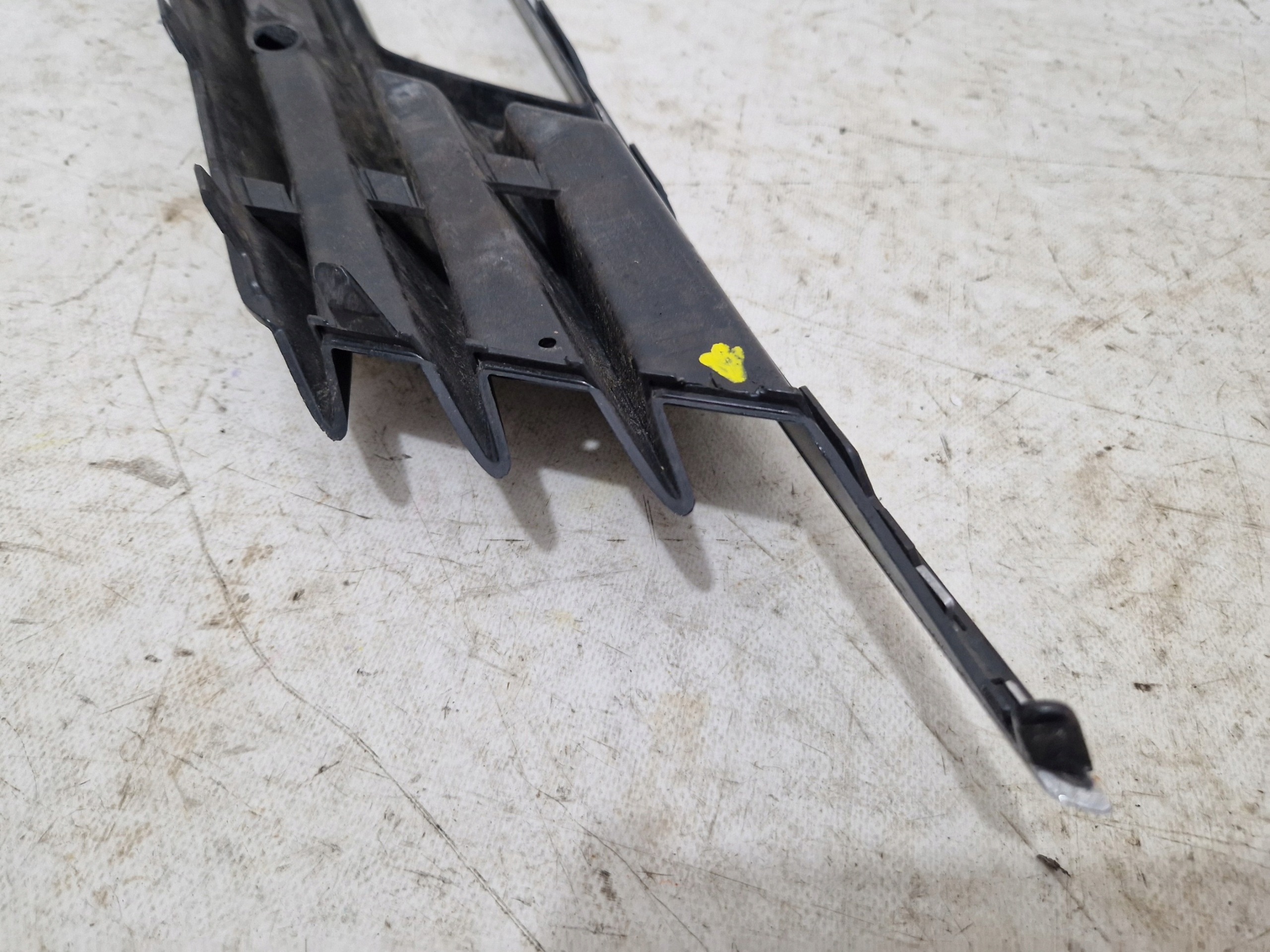 AUDI A3 8V5 sedan grid of a bumper left front front 8V5807681A