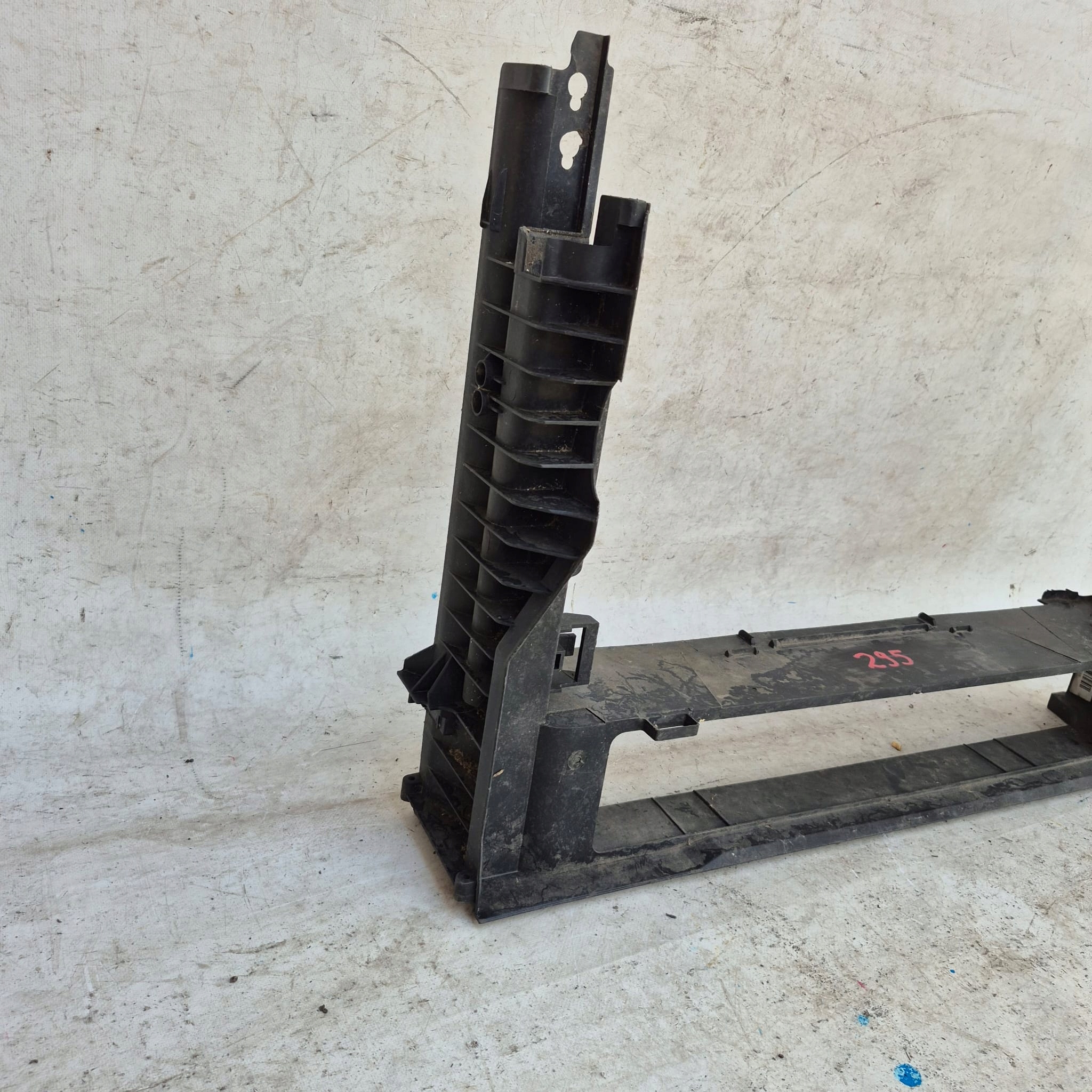 BMW 5 E60 E61 03-10 Poignée Support plaque Radiateur
