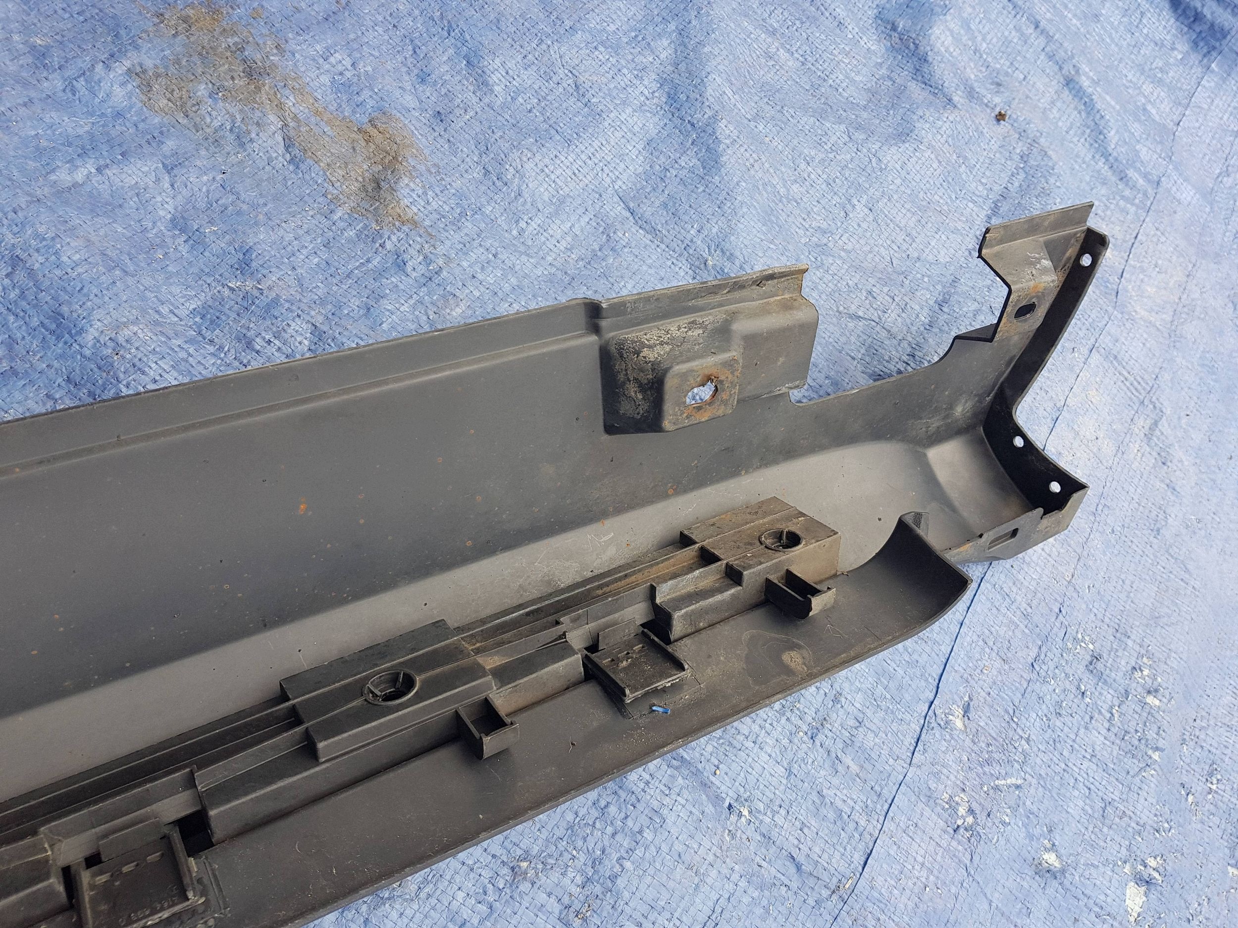 moulding cap threshold right MERCEDES X164 GL A1646980654