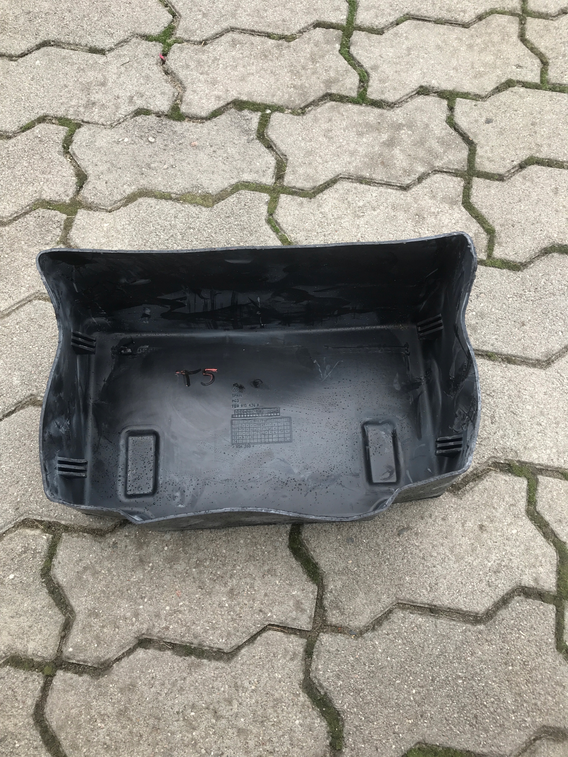 obal kryt akumulátoru VW T5 LIFT 7E0915430B