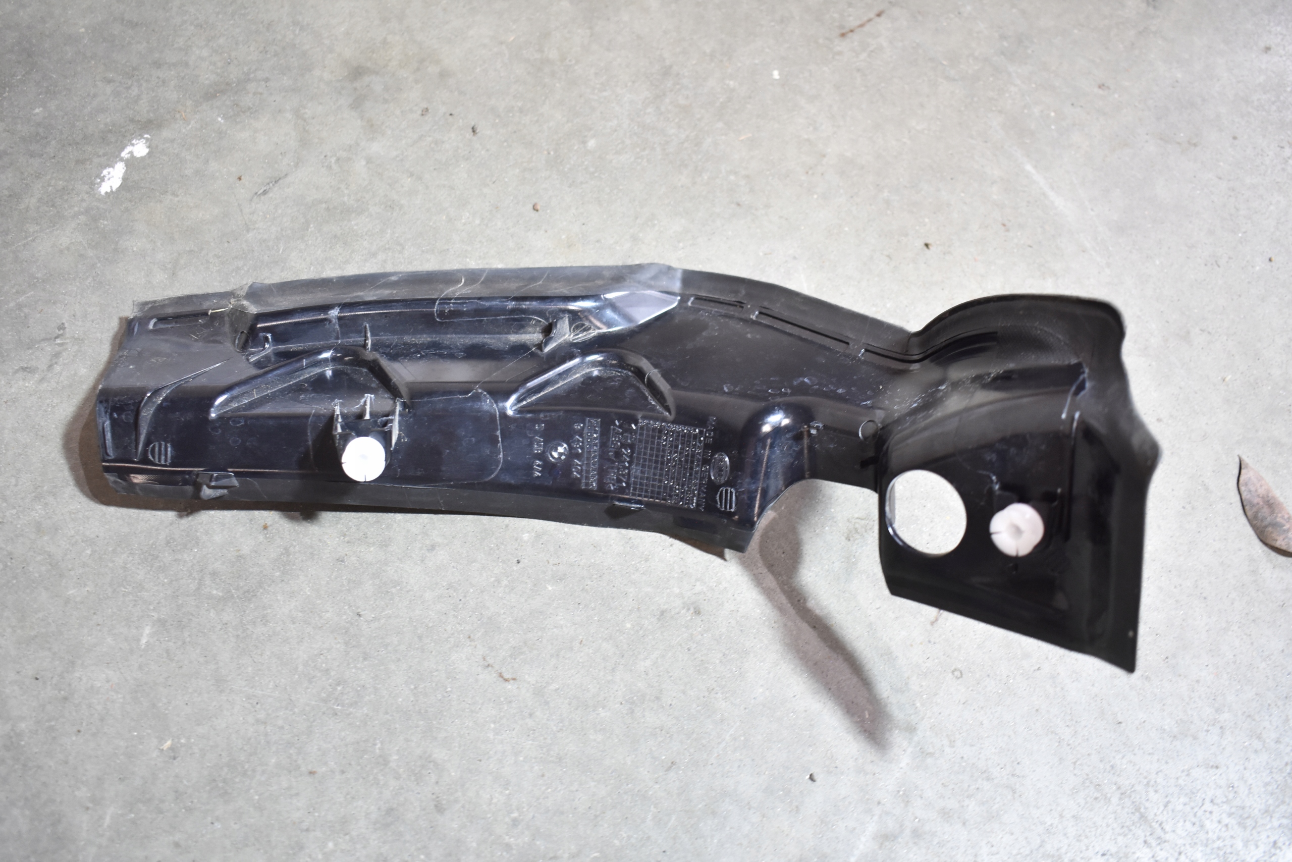 IDEALNA Blende Abdeckung rechts Leuchte heck BMW G05 1