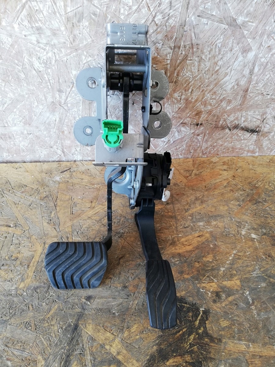 Gaspedal Bremse AUTOMAT RENAULT 465011585R