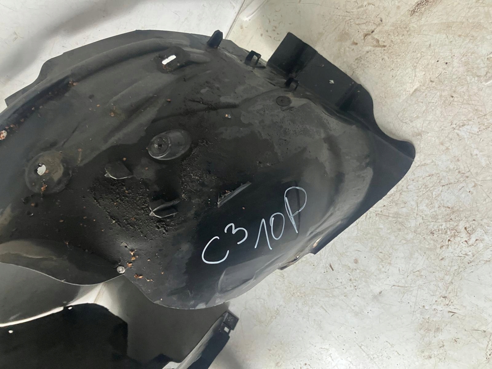 mudguard right front CITROEN C3 III #10 9811931180