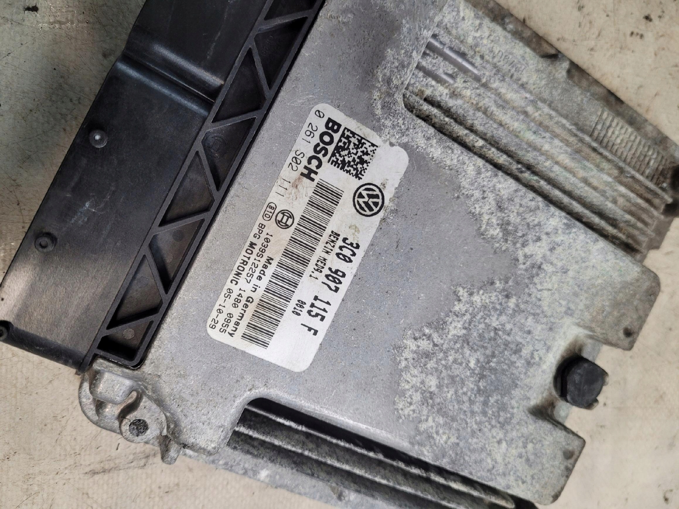 control unit computer of the engine OE 3C0907115F VOLKSWAGEN PASSAT B6 2.0TSI
