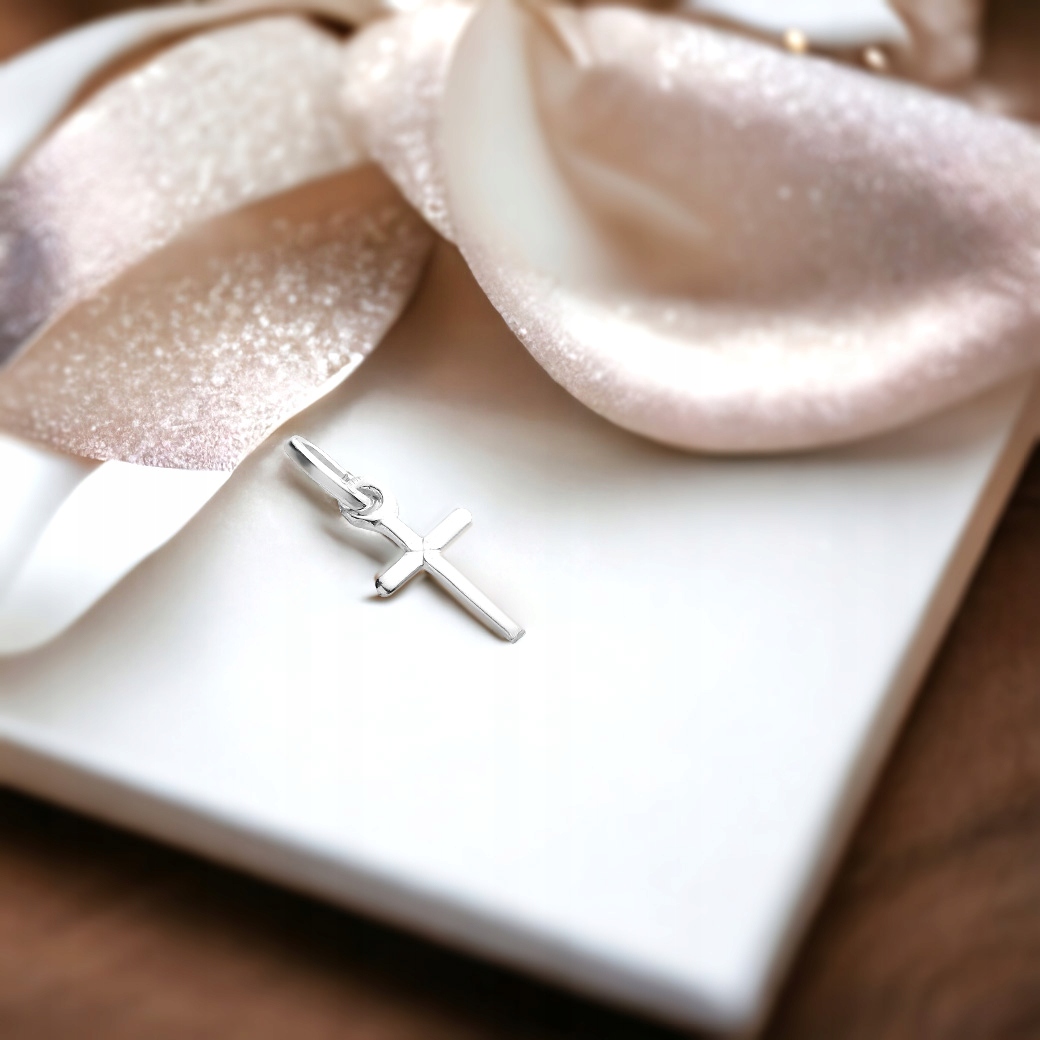 SREBRNY MAŁY KRZYŻ KRZYŻYK WISIOREK ZAWIESZKA 925 Marka Gold Point