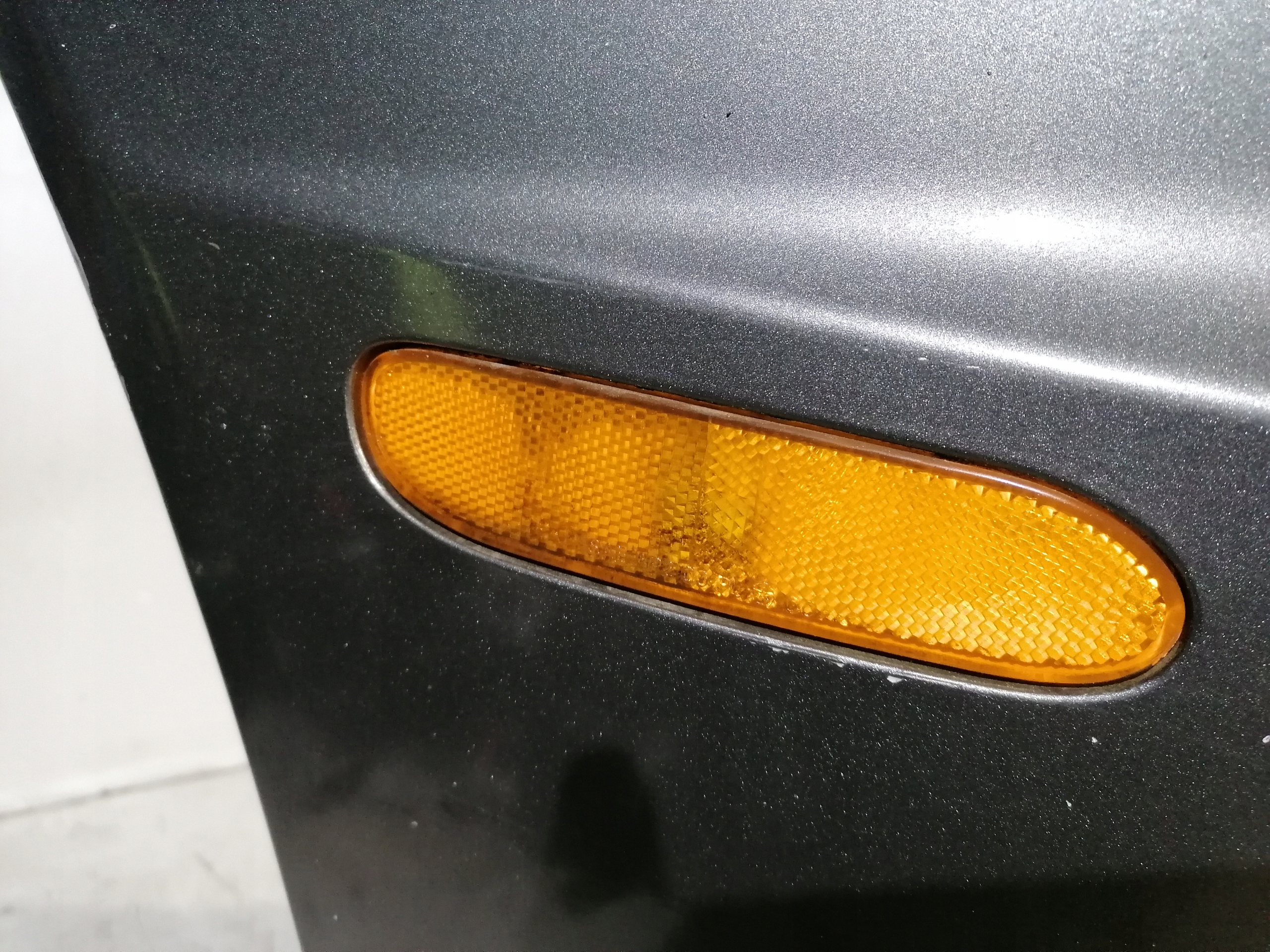 Dodge Neon II nárazník předek přední