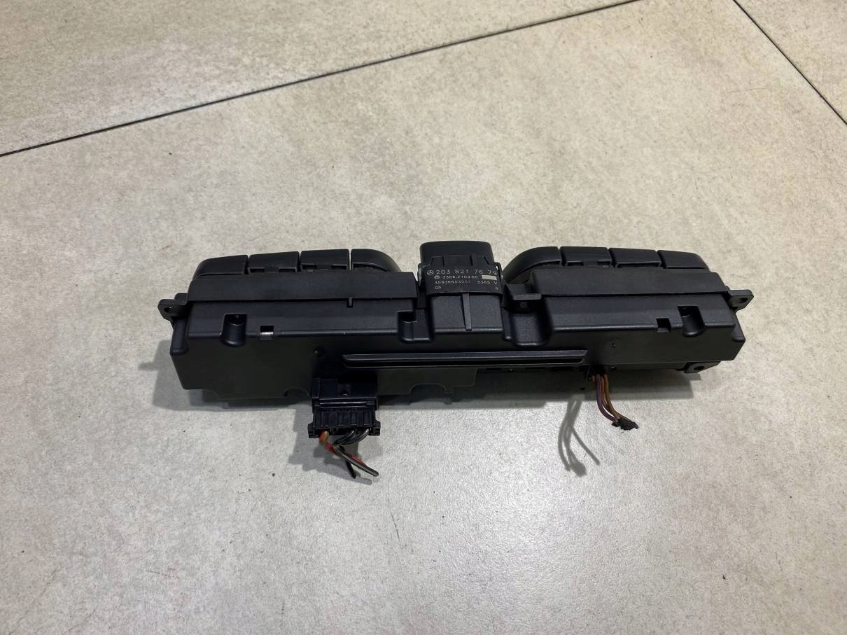 PANEL Pulsantiera MERCEDES W203 2.2 CDI 2038217679