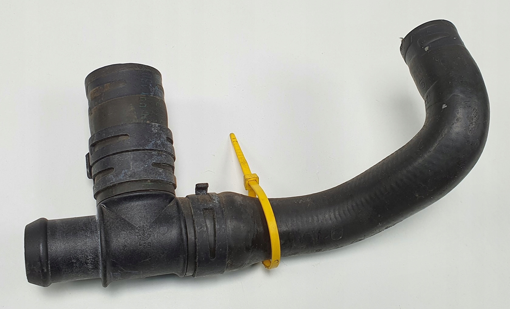 Шланг для води MERCEDES W203 1.8 K 2038300796