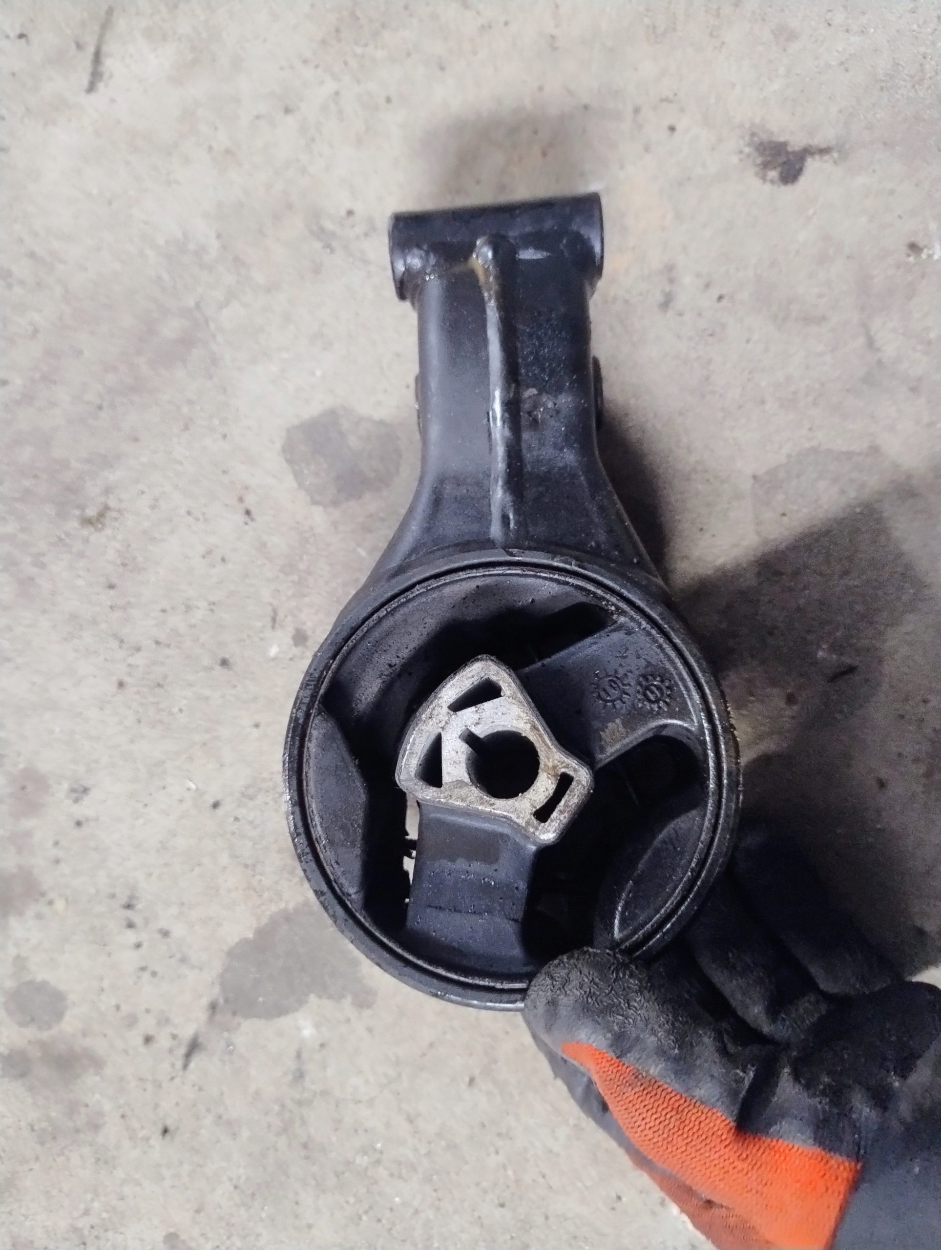 holder engine mount OPEL ASTRA J 1.7 CDTI