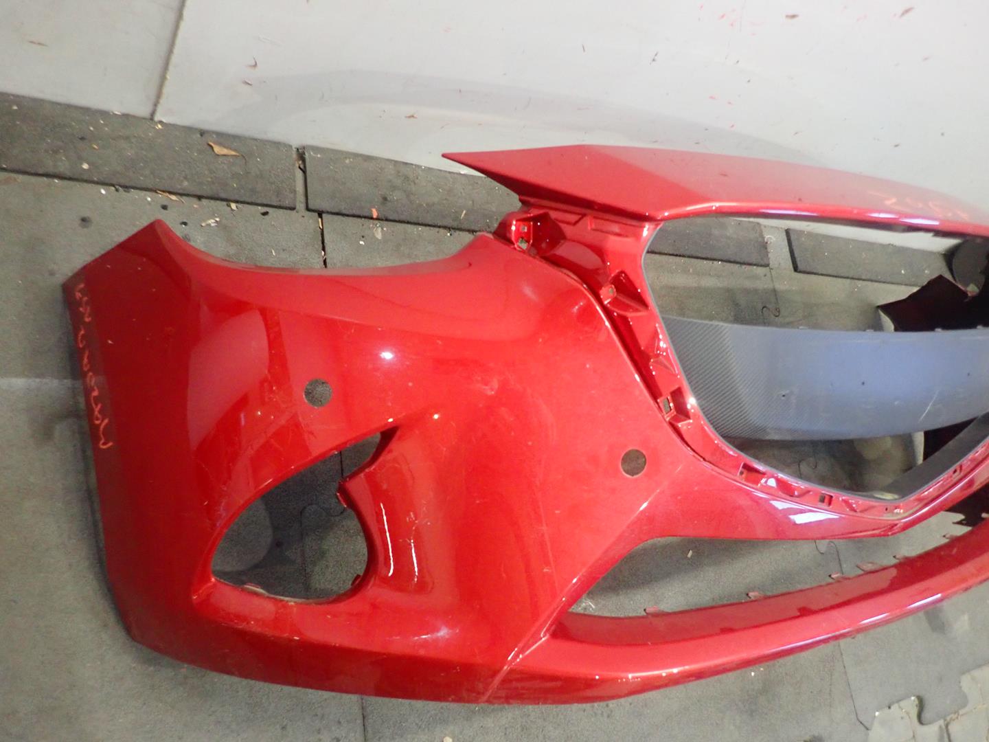 nárazník předek přední MAZDA 2 2015