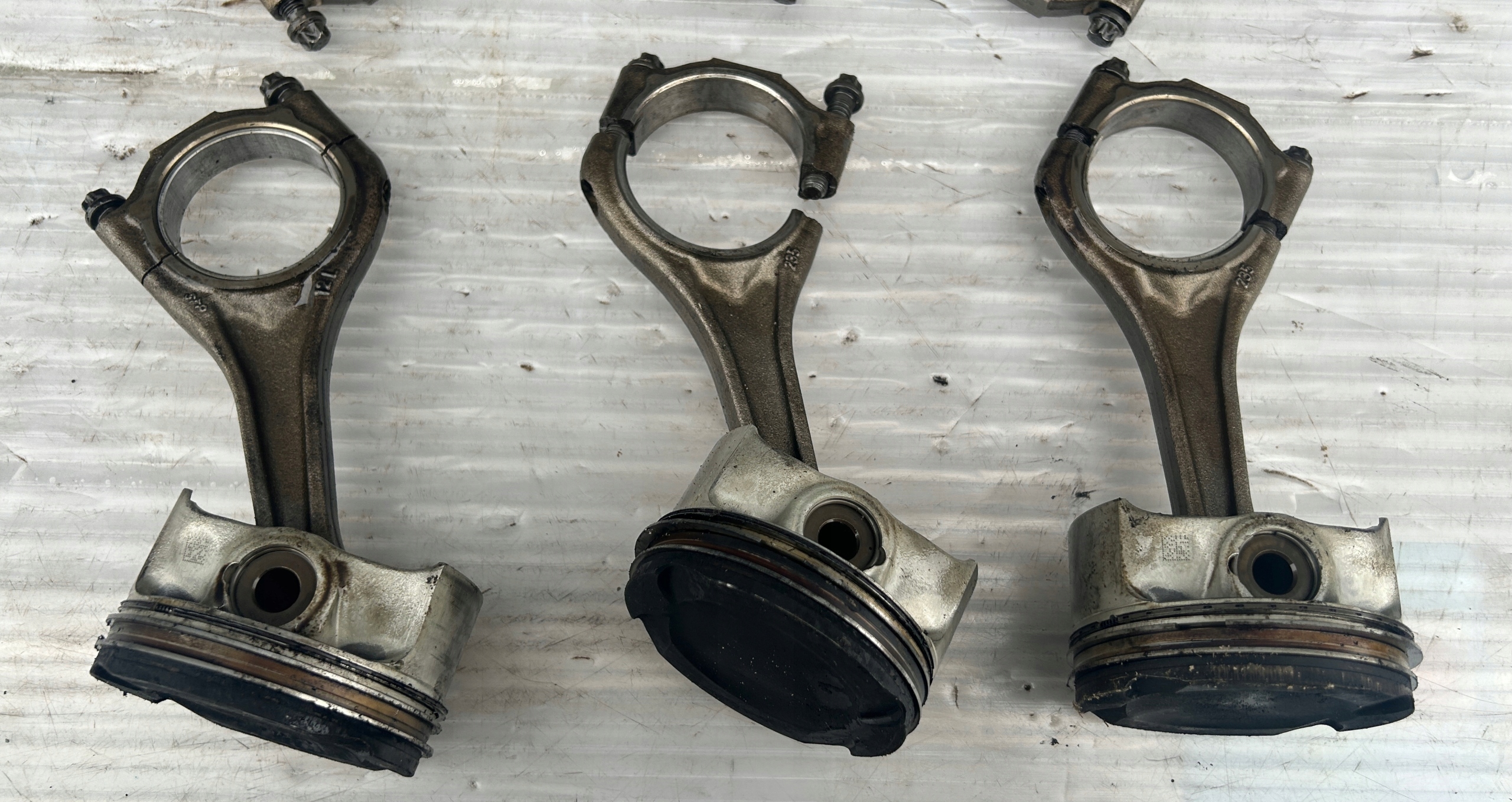 piston connecting rod BMW 7 F01 750i 4.4