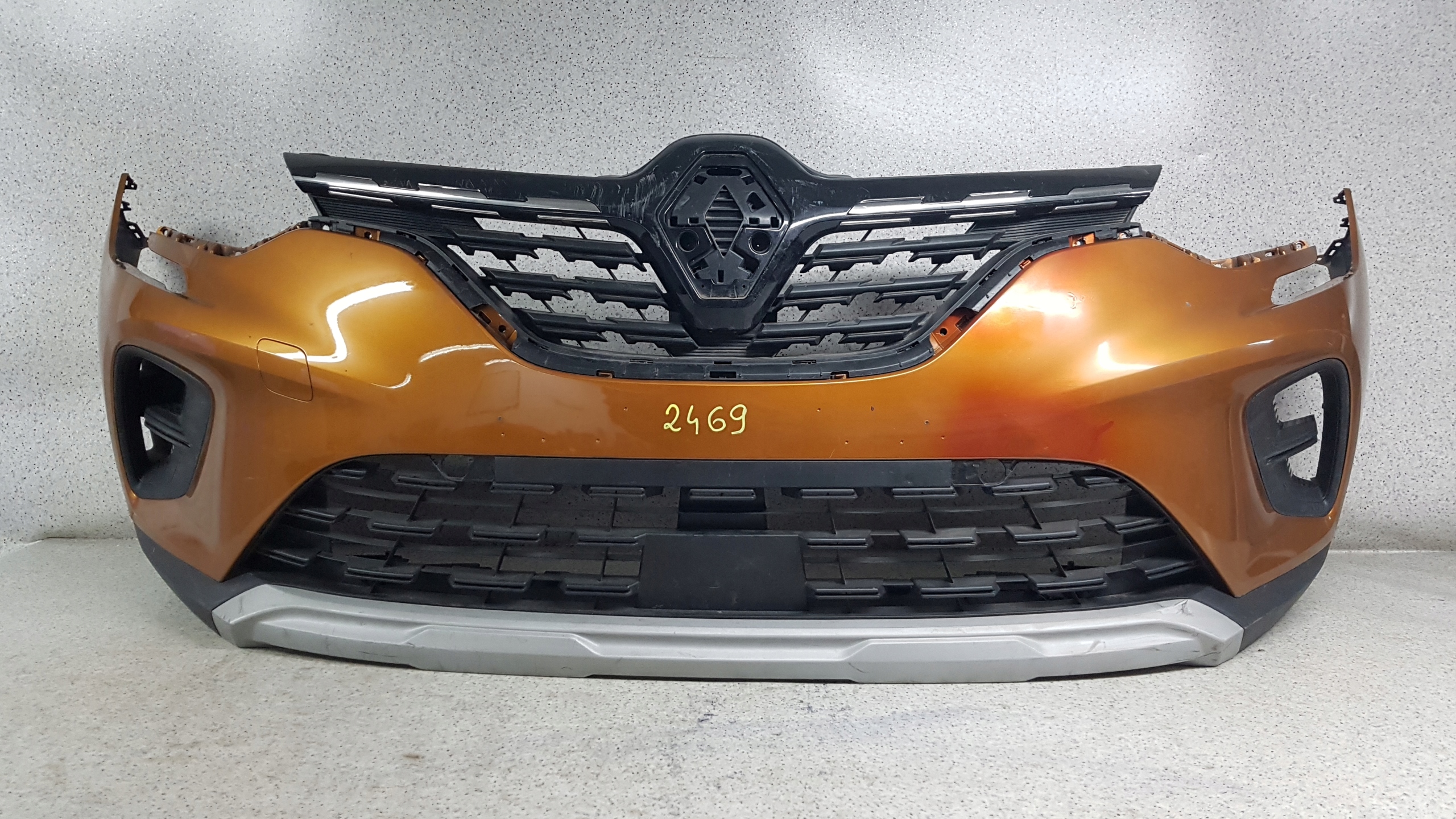 RENAULT CAPTUR 2 II 2019 - bumper front 2469