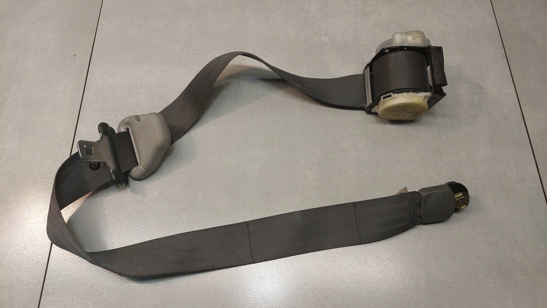 ремень безопасности SPACE WAGON III