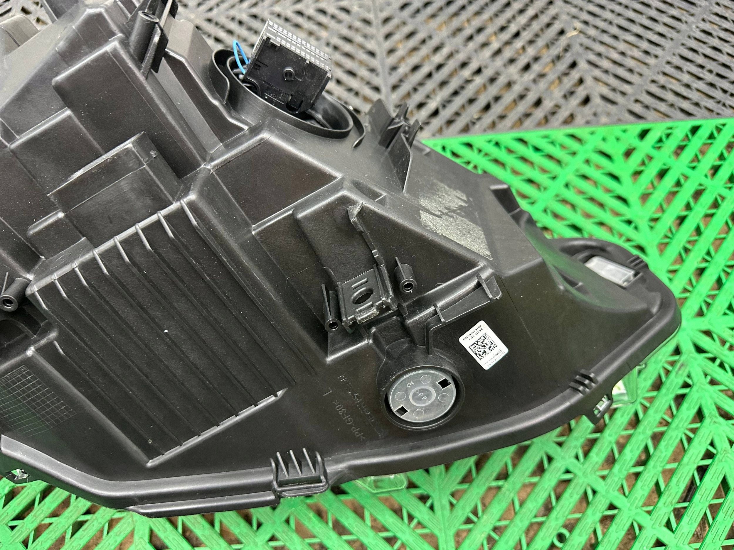 light front side left BMW 4 F32 F33 LCI 8738699