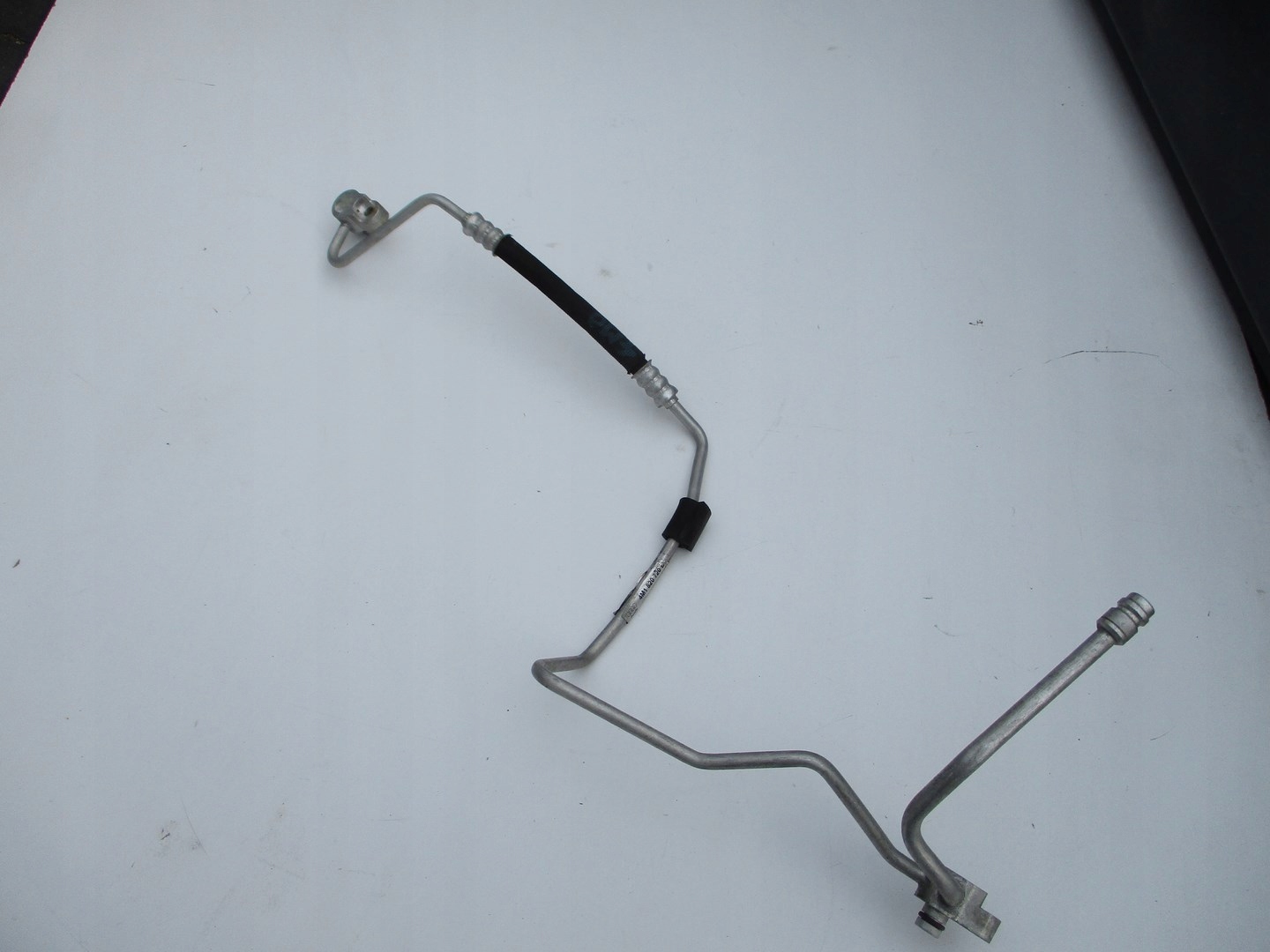 WAZ PRZEWOD KLIMATYZACJI AUDI Q7 4M1820720B