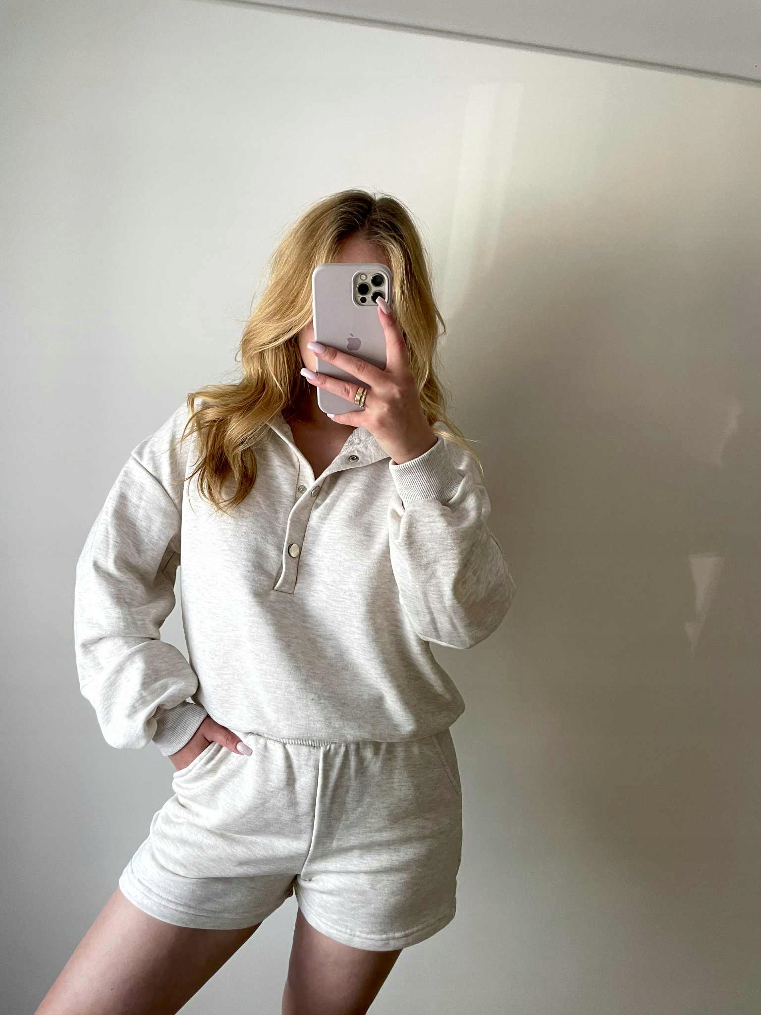 Tepláková Souprava Mikina S Náprsenkou Šortky Béžová