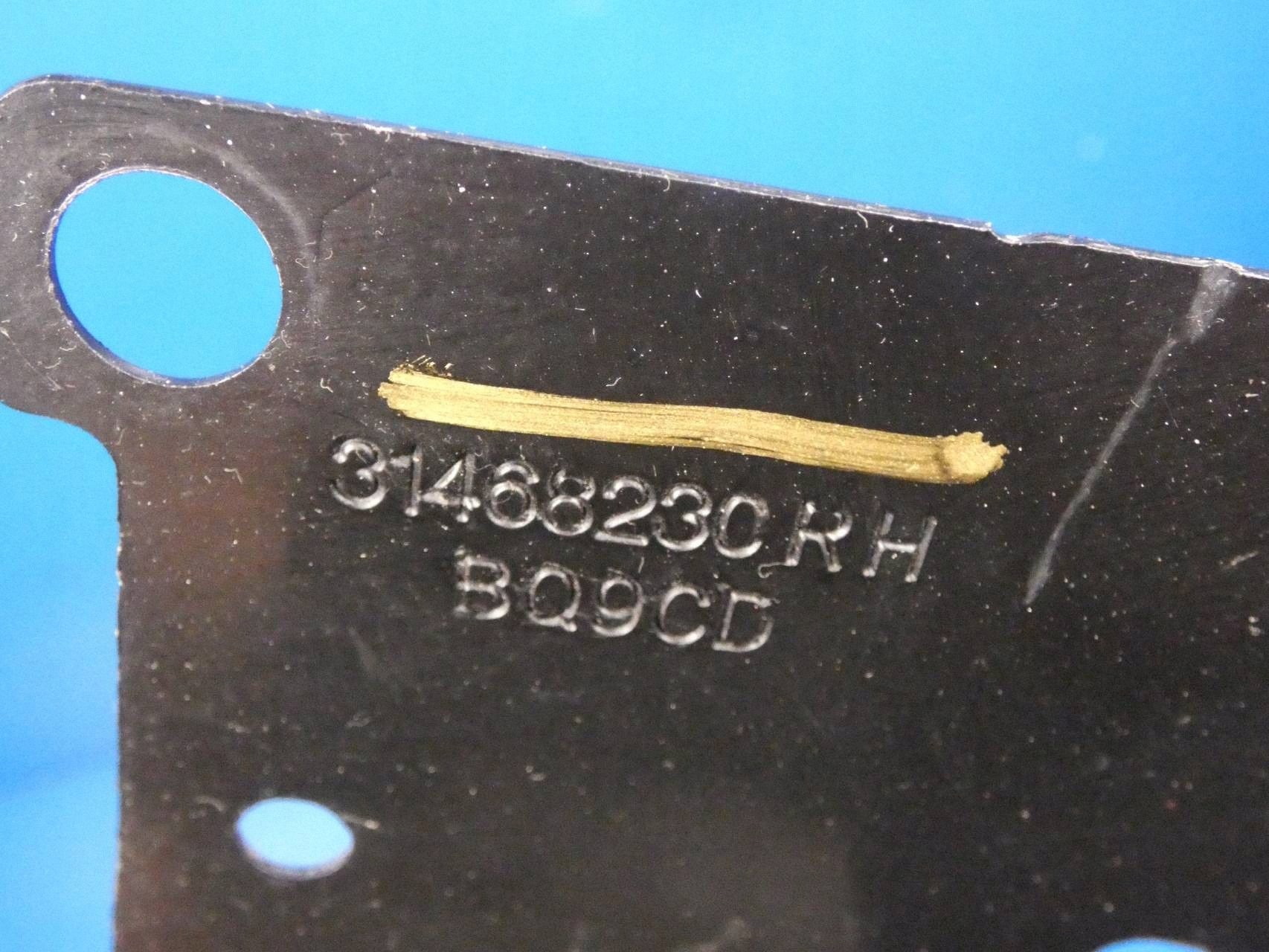 VOLVO V60 II S60 III holder console of a lock bonnets right front