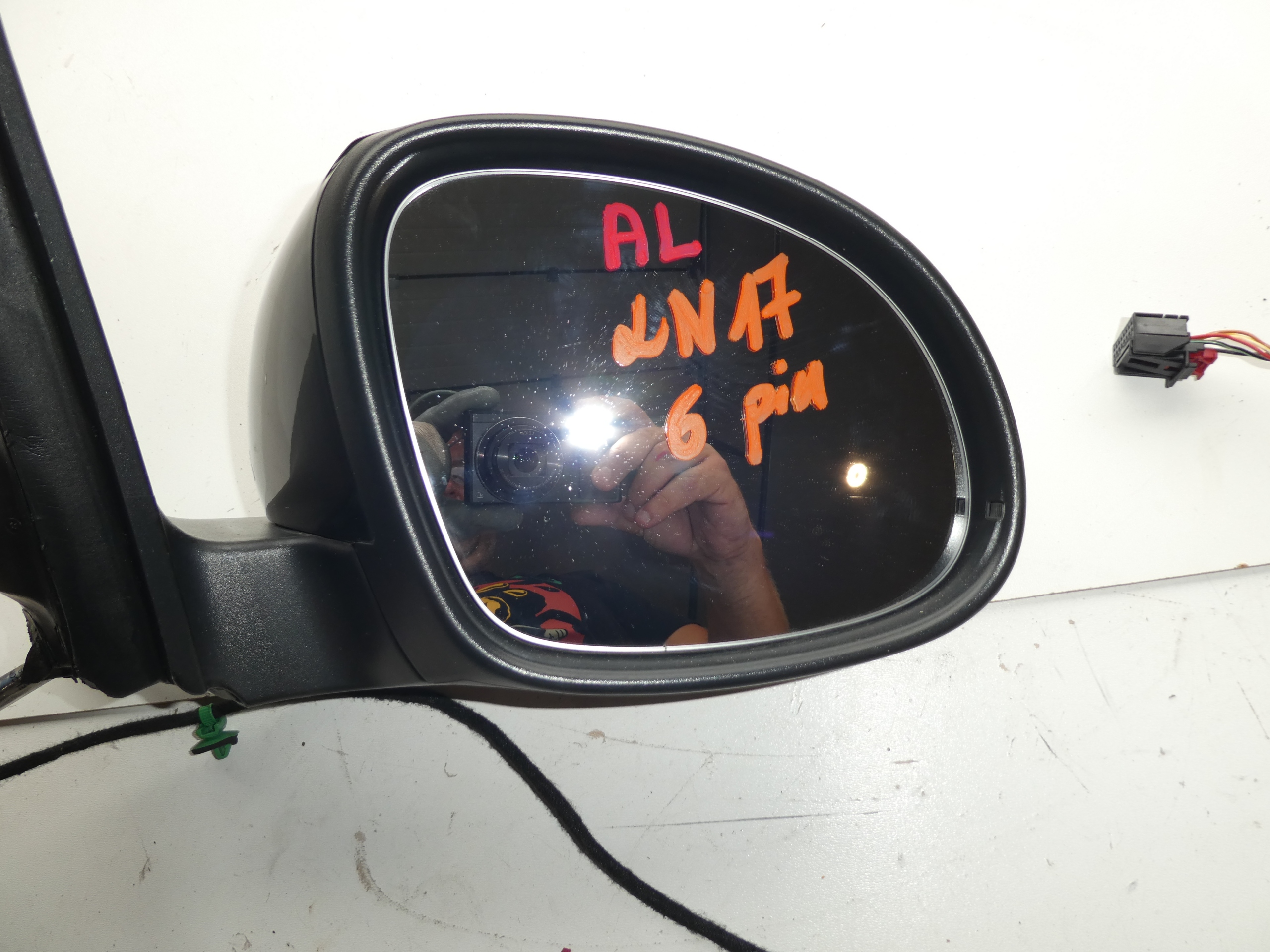 VW TIGUAN mirror right 5N0857934 6PIN