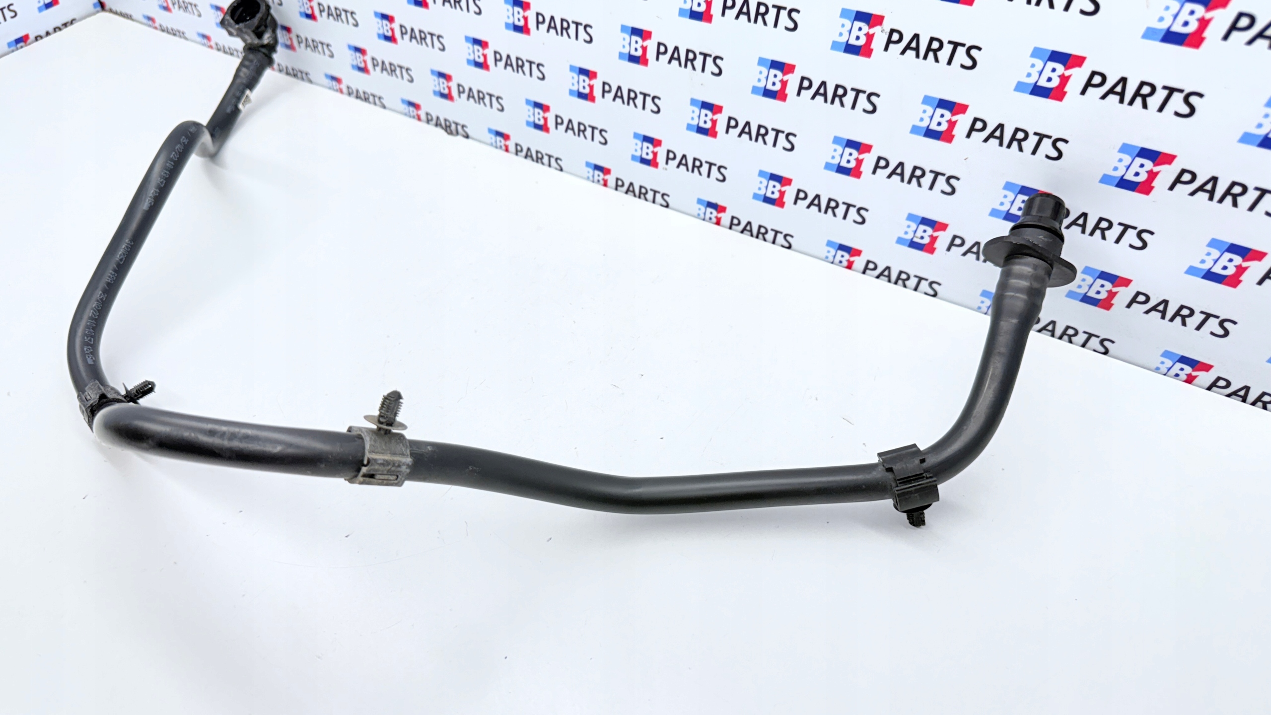 BMW G20 cijev crijevo prijenos vode 330E HYBRYDA 8654851