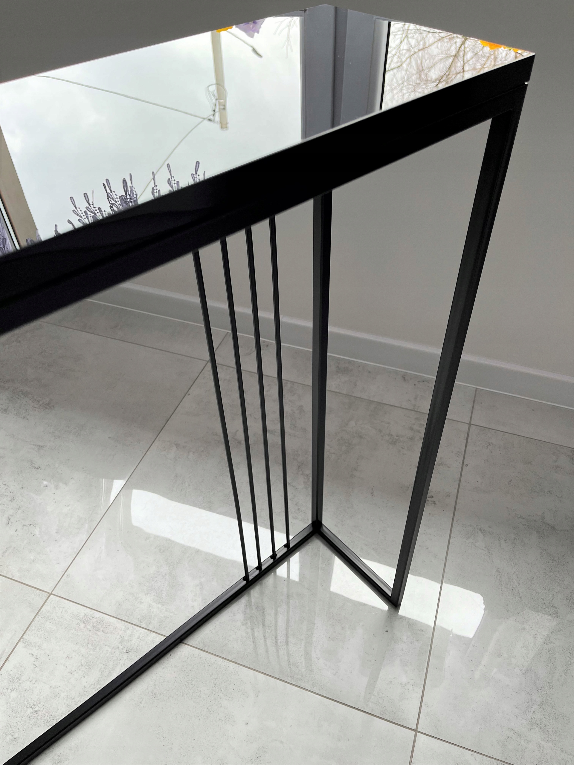 Konsola metalowa toaletka półka połysk czarny Marka bez marki