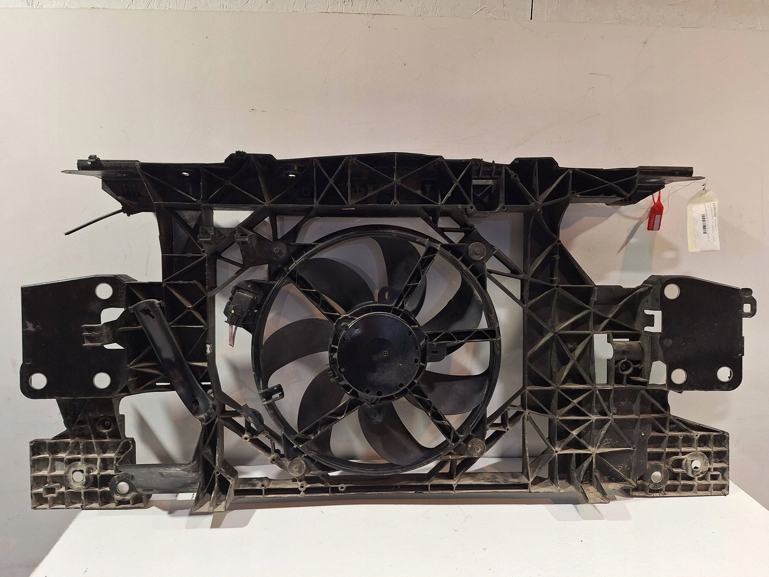 support panel for radiators fan 752107160R RENAULT FLUENCE 1.5 DCI 10