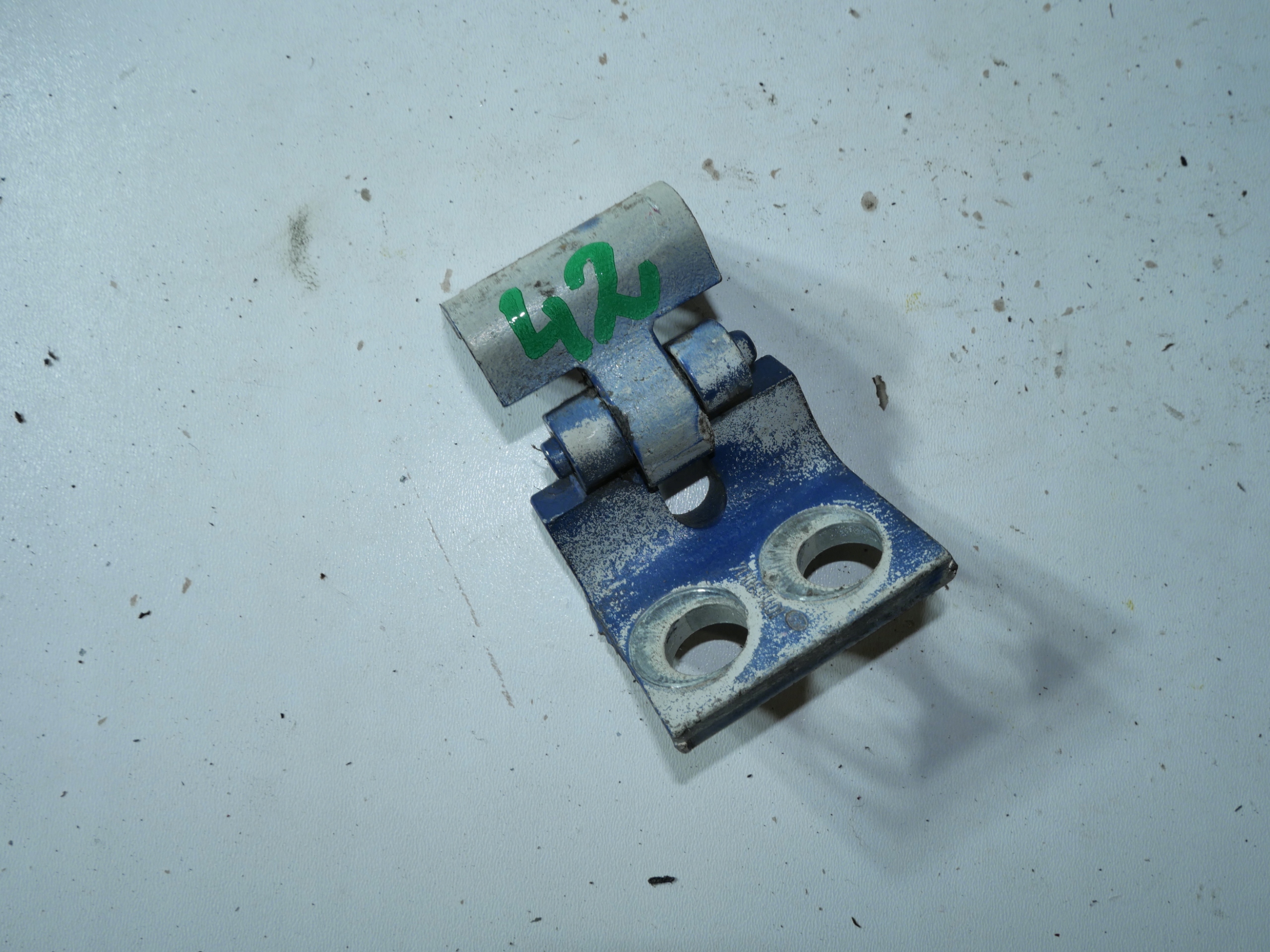 hinge door front VW T4 7D0831401