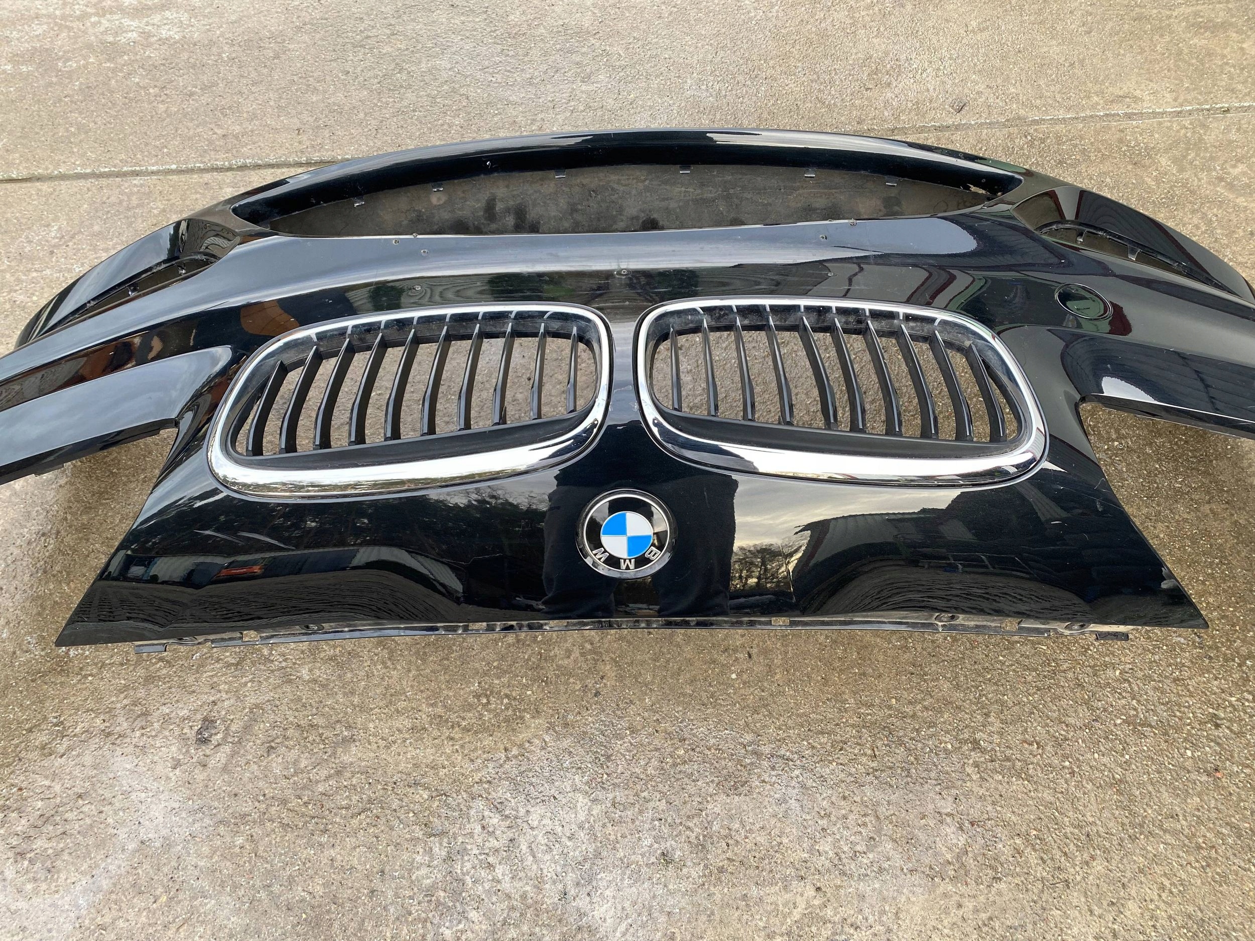 BMW 2 F45 bumper front front SKORUPA black PDC