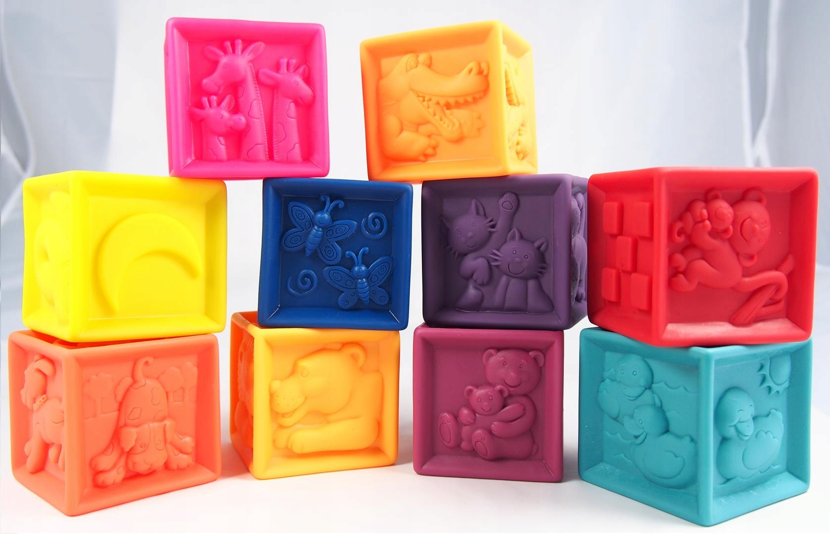 Miękkie klocki One Two Squeeze 10 el. - B.TOYS Materiał Inny