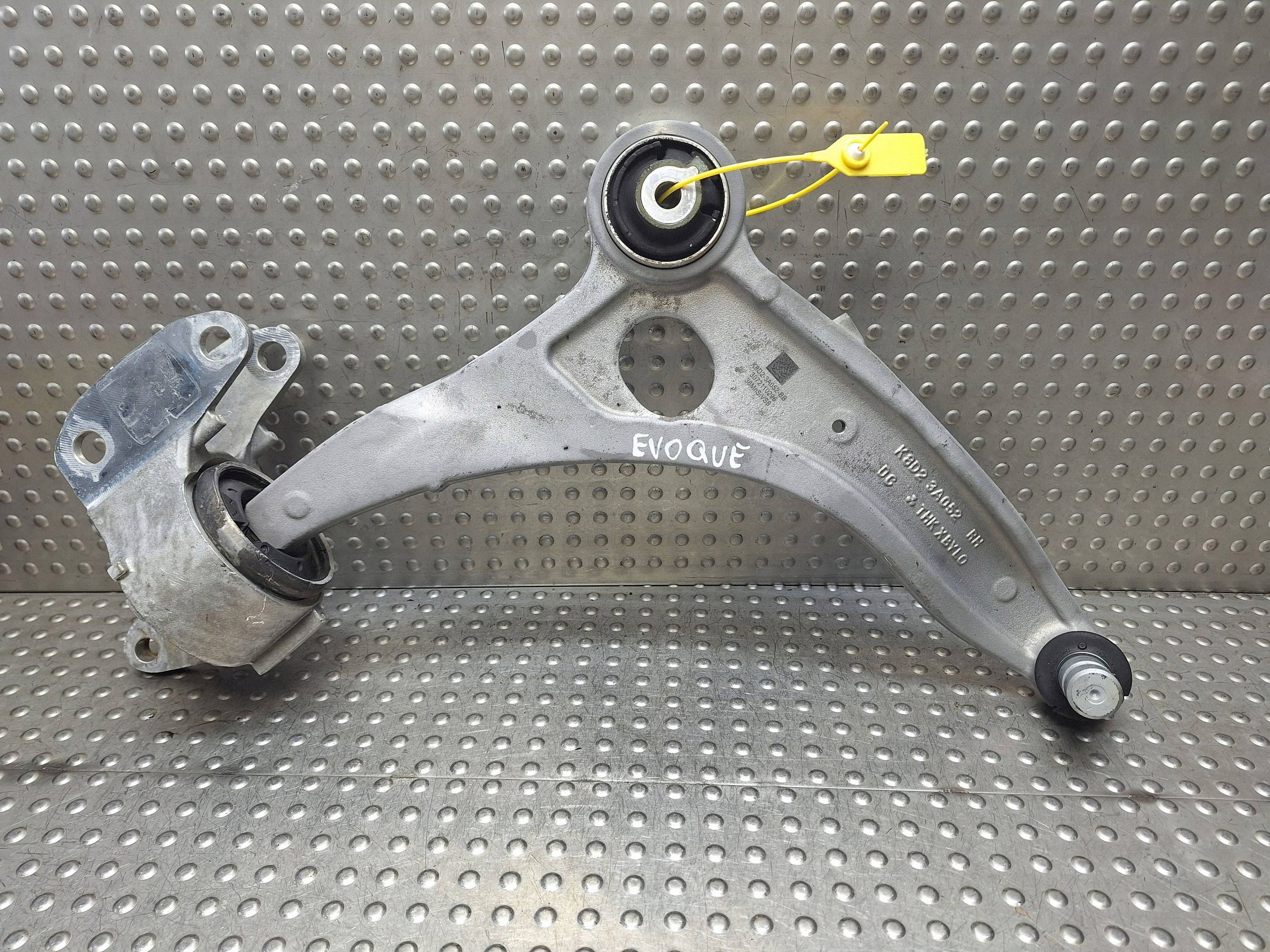 vilica desni prednji dio RANGE ROVER EVOQUE II L551 19- K8D2-3A052