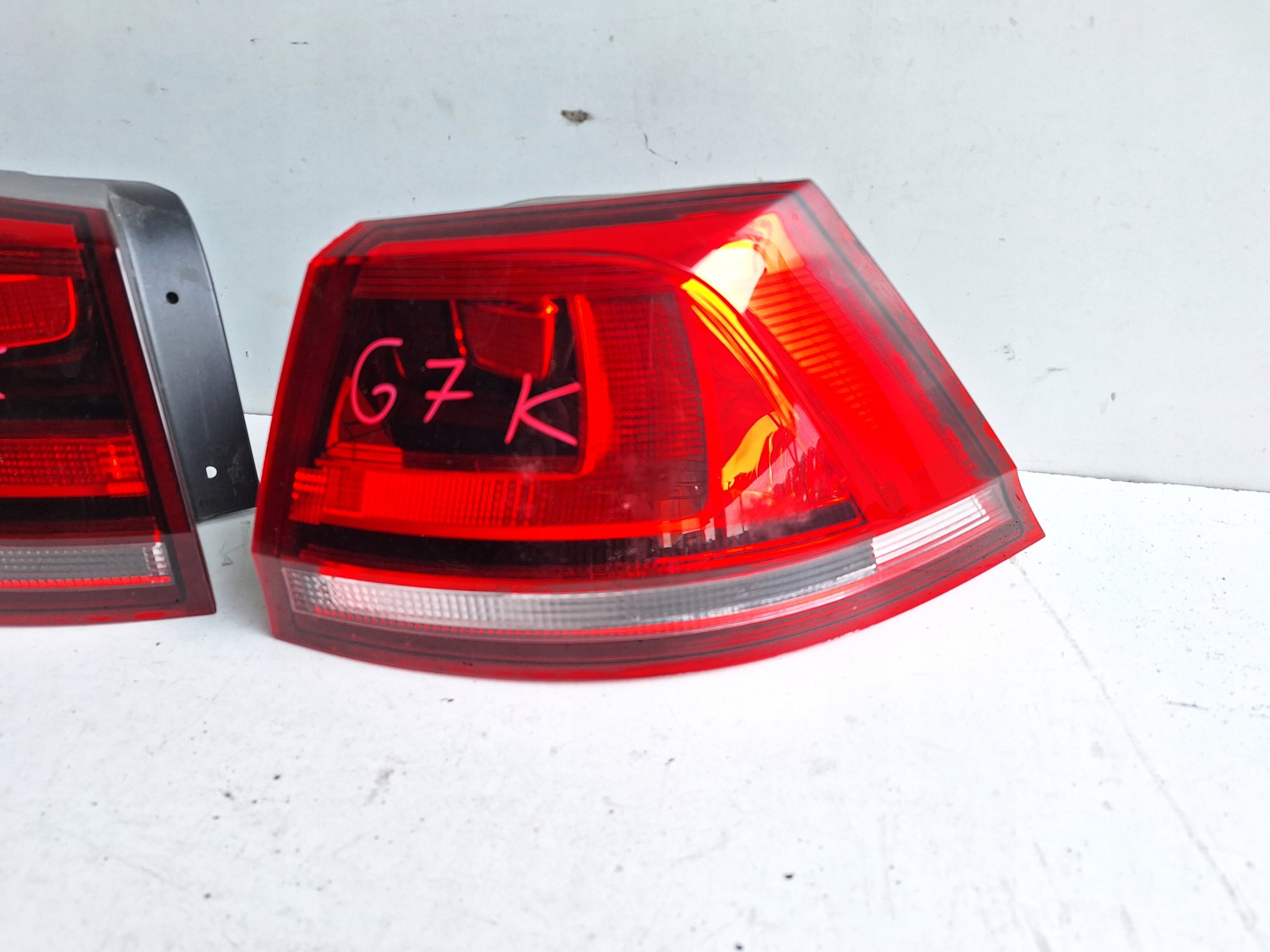 VOLKSWAGEN GOLFV VII 12-16 light rear part left KOMBI