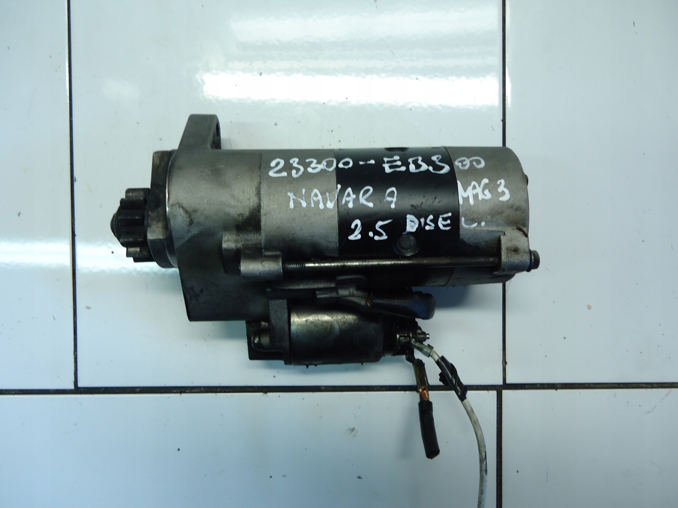 NISSAN NAVARA D40 2.5DCI starter 23300-EB300