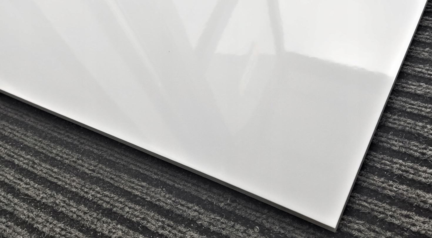 PŁYTKI ŚCIENNE BIAŁA POŁYSK REKTYFIK 30X60 GATUNEK 1 Kod producenta CG-DW 30X60