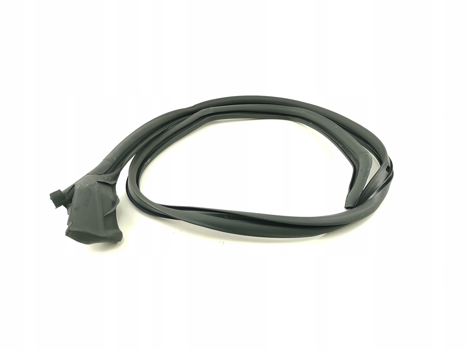 60651262 - УПЛОТНЕНИЕ ДВЕРИ ЛЕВОЕ ALFA ROMEO 156 1997-2005