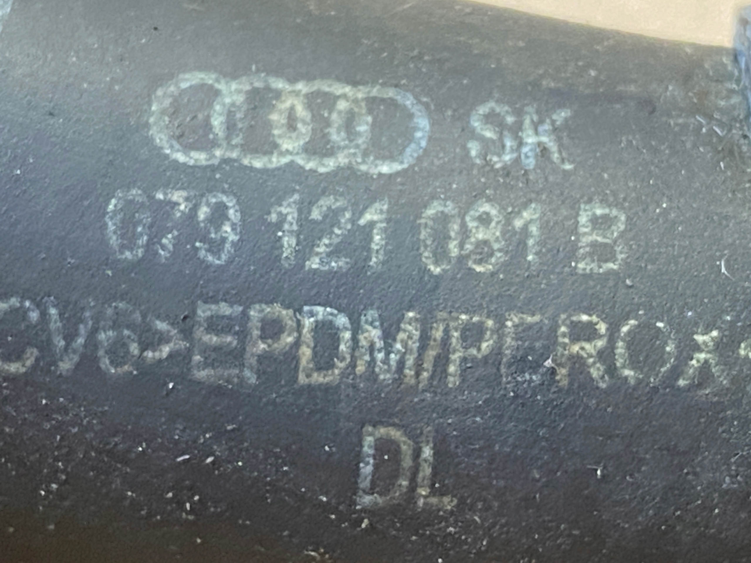 AUDI S6 S7 RS6 RS7 4.0TFSI cijevčica vode 079121081B