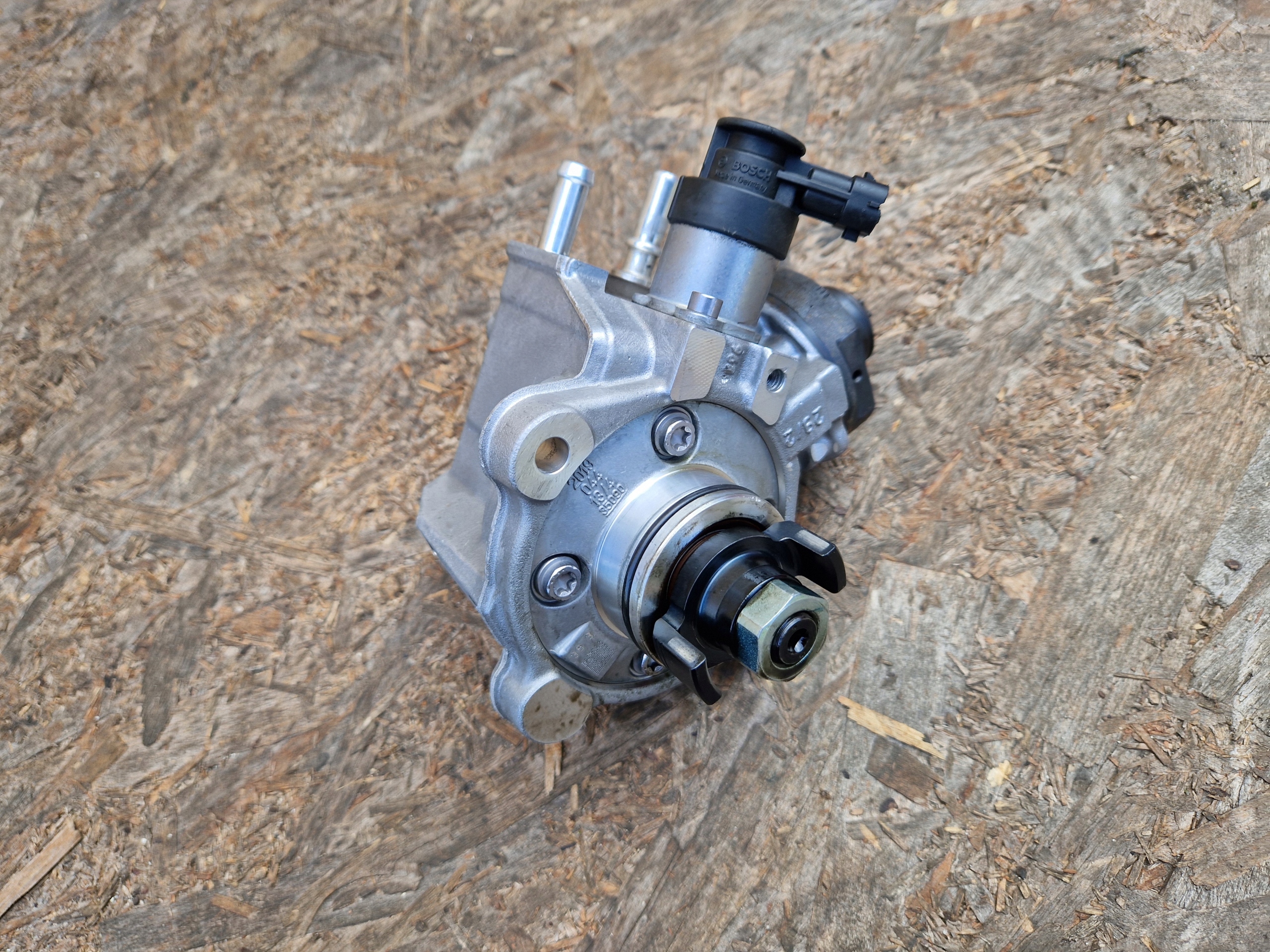 Einspritzpumpe IVECO DAILY 3.0 HPI 0445010586 5801572470