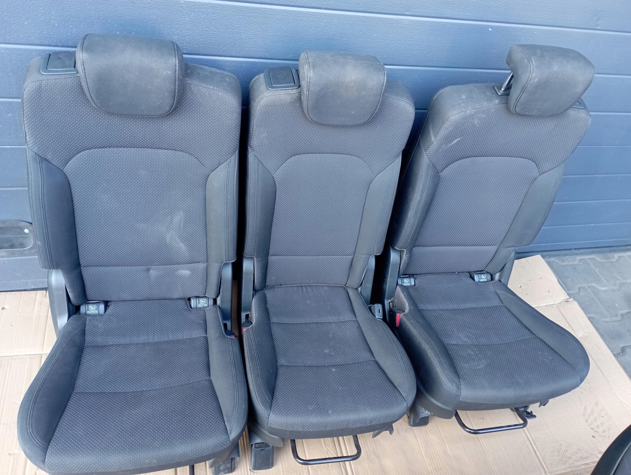 kia CARENS IV 4 5D кресла диван задний