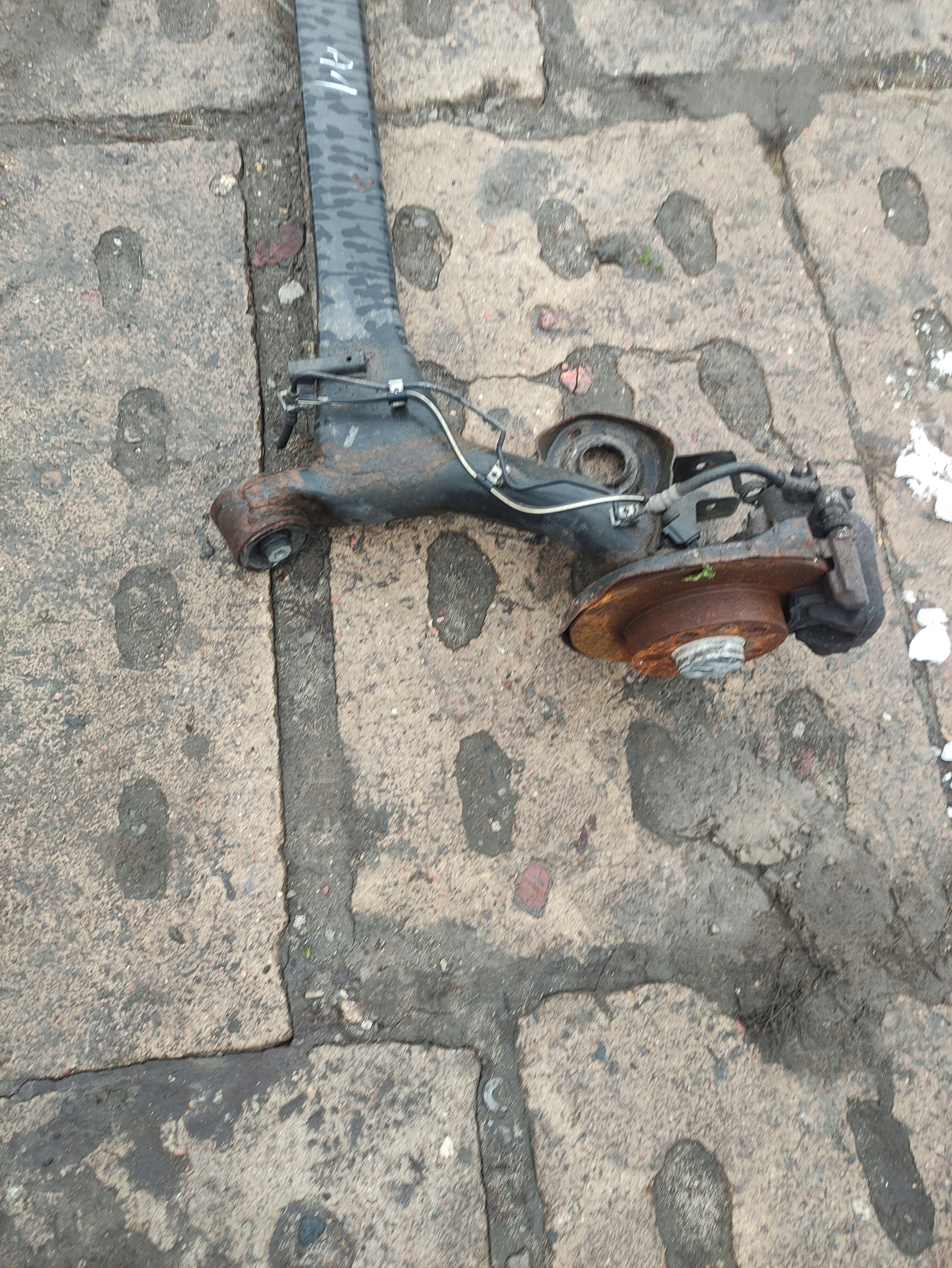 AUDI A1 8X LIFT 1.6 TDI BELKA TYLNEGO ZAWIESZENIA OŚ 5-DRZWI Producent części Audi OE