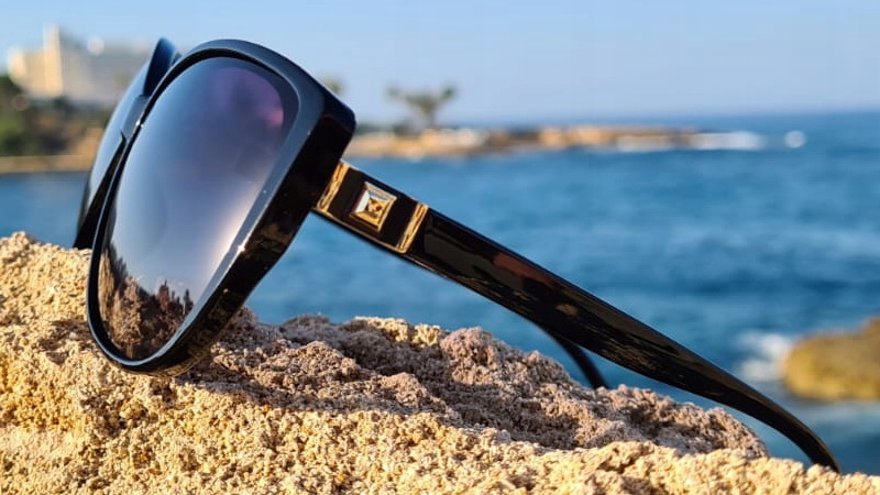 OKULARY PRZECIWSŁONECZNE DAMSKIE POLARYZACYJNE POKROWIEC GRATIS UV 400 Wzór dominujący bez wzoru