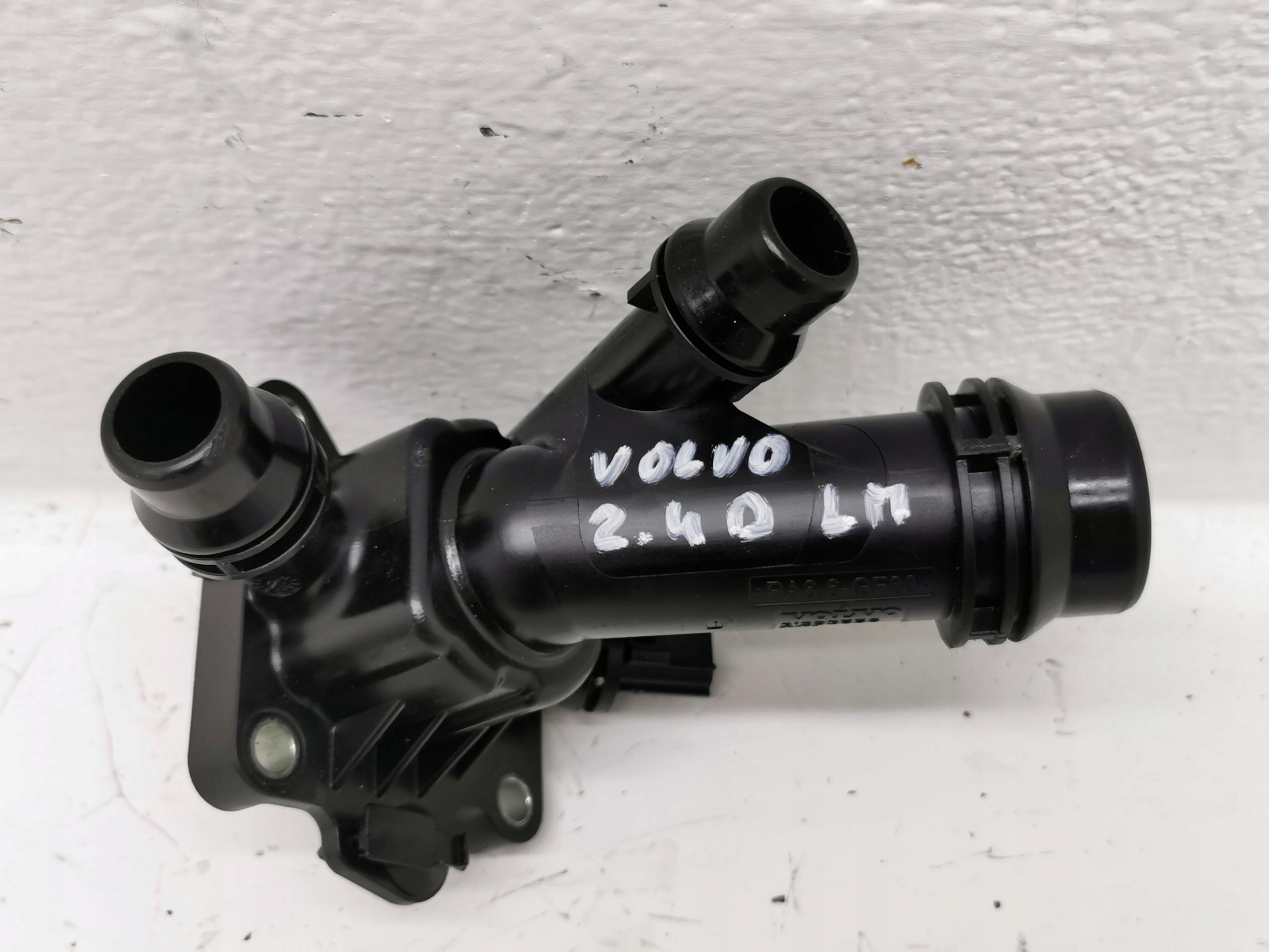 csomag TERMOSTATU VOLVO V60 II 2.4D 31293556